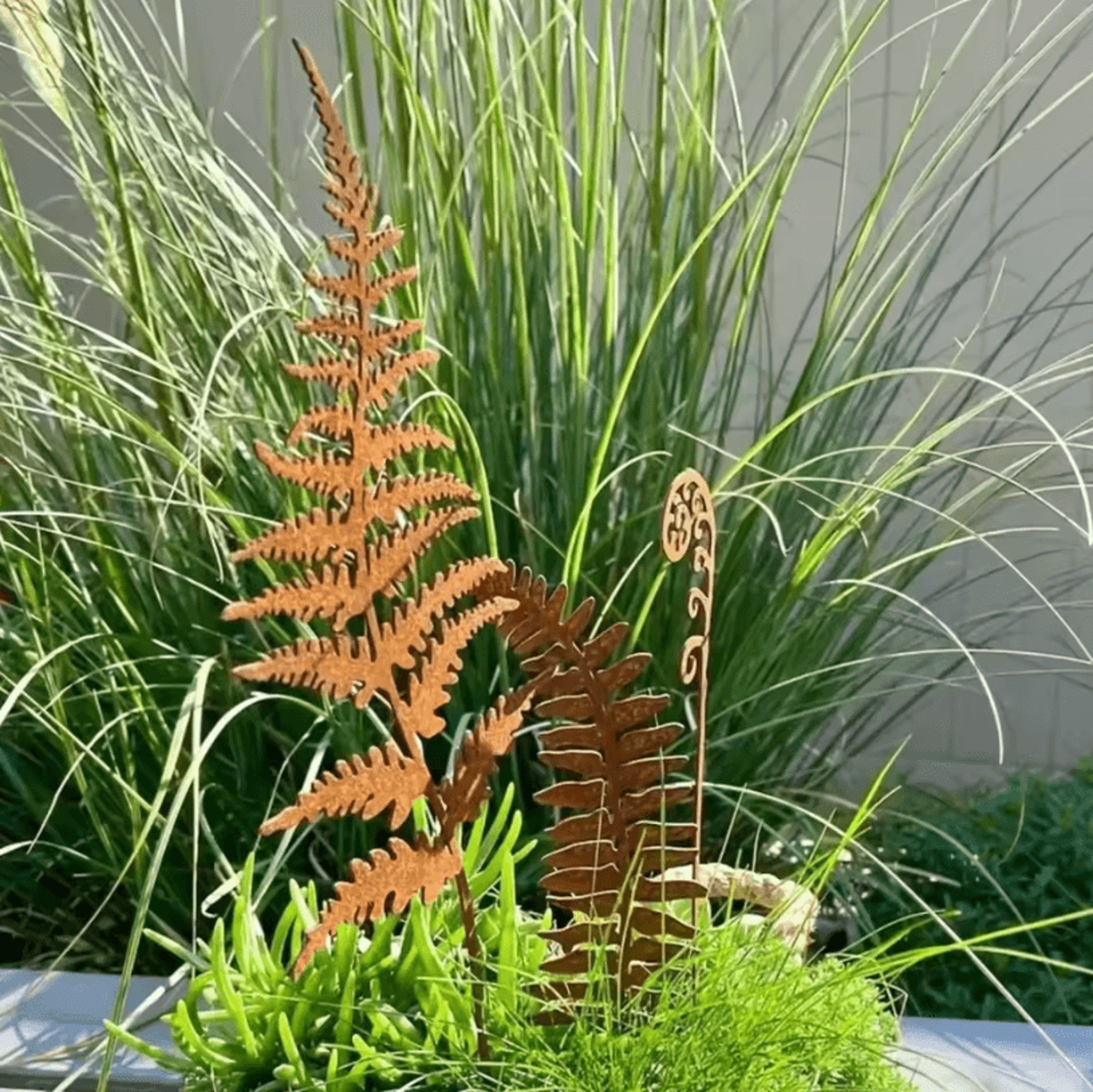 3Pcs Rusty Fern Leaves Garden Stakes  Metal Garden Art Decor Outdoor Plant Stake Bouquet For Yard   2