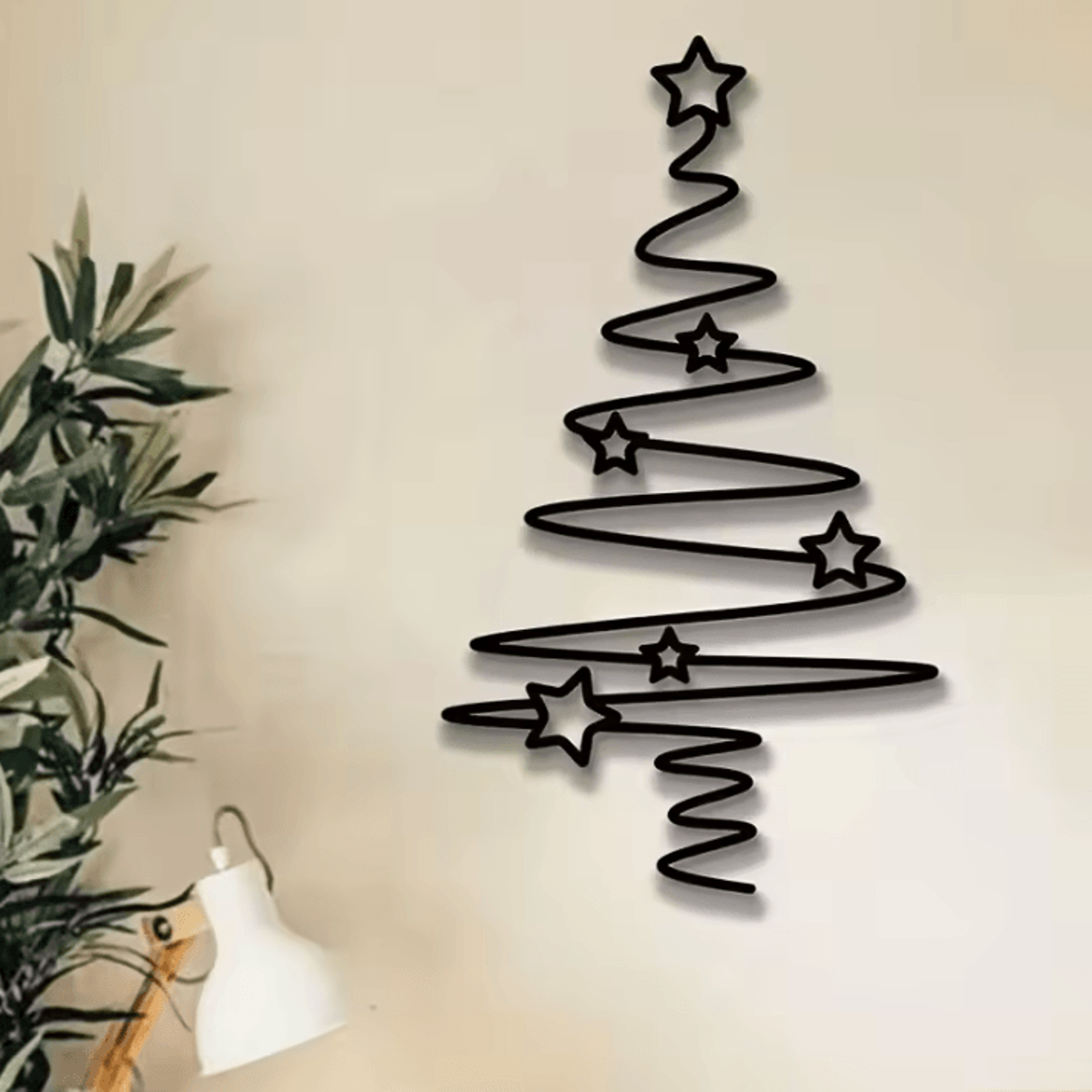 1Pc Metal Christmas Tree Wall Art  Indoor Outdoor Holiday Wall Decoration With Star Accent 1