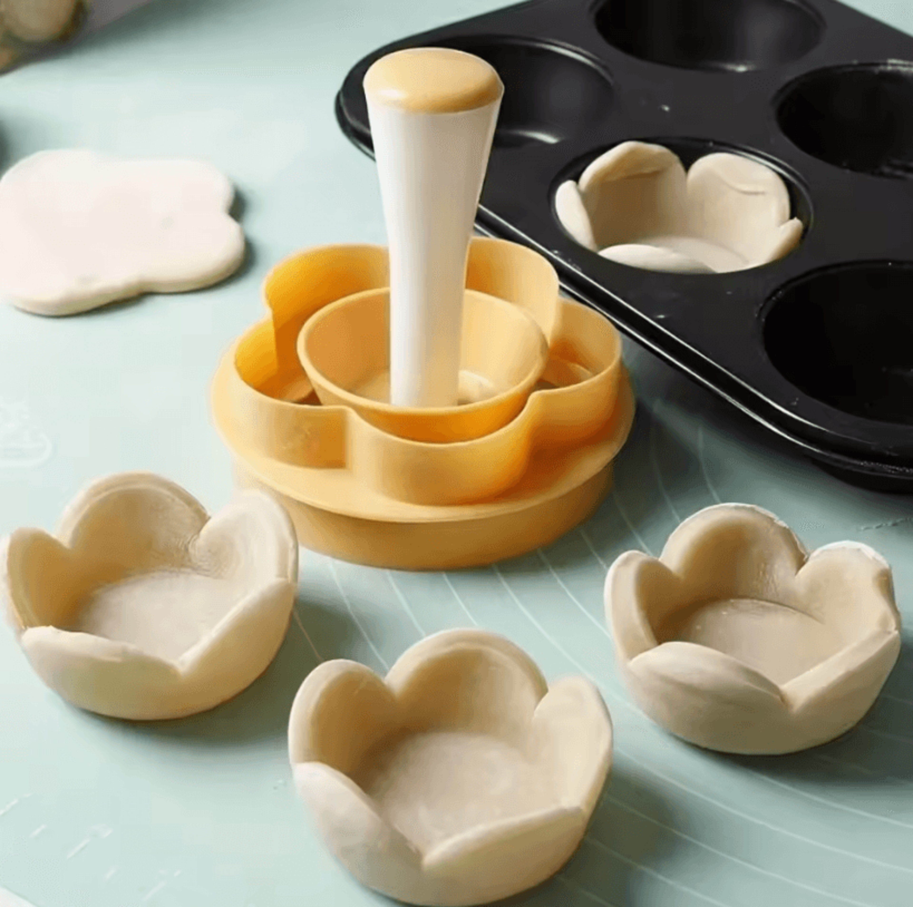 Creative Creative Cake Mold Set Pastry Dough Tamper With Flower Shaped Cutter For Baking Cakes Bisc 0