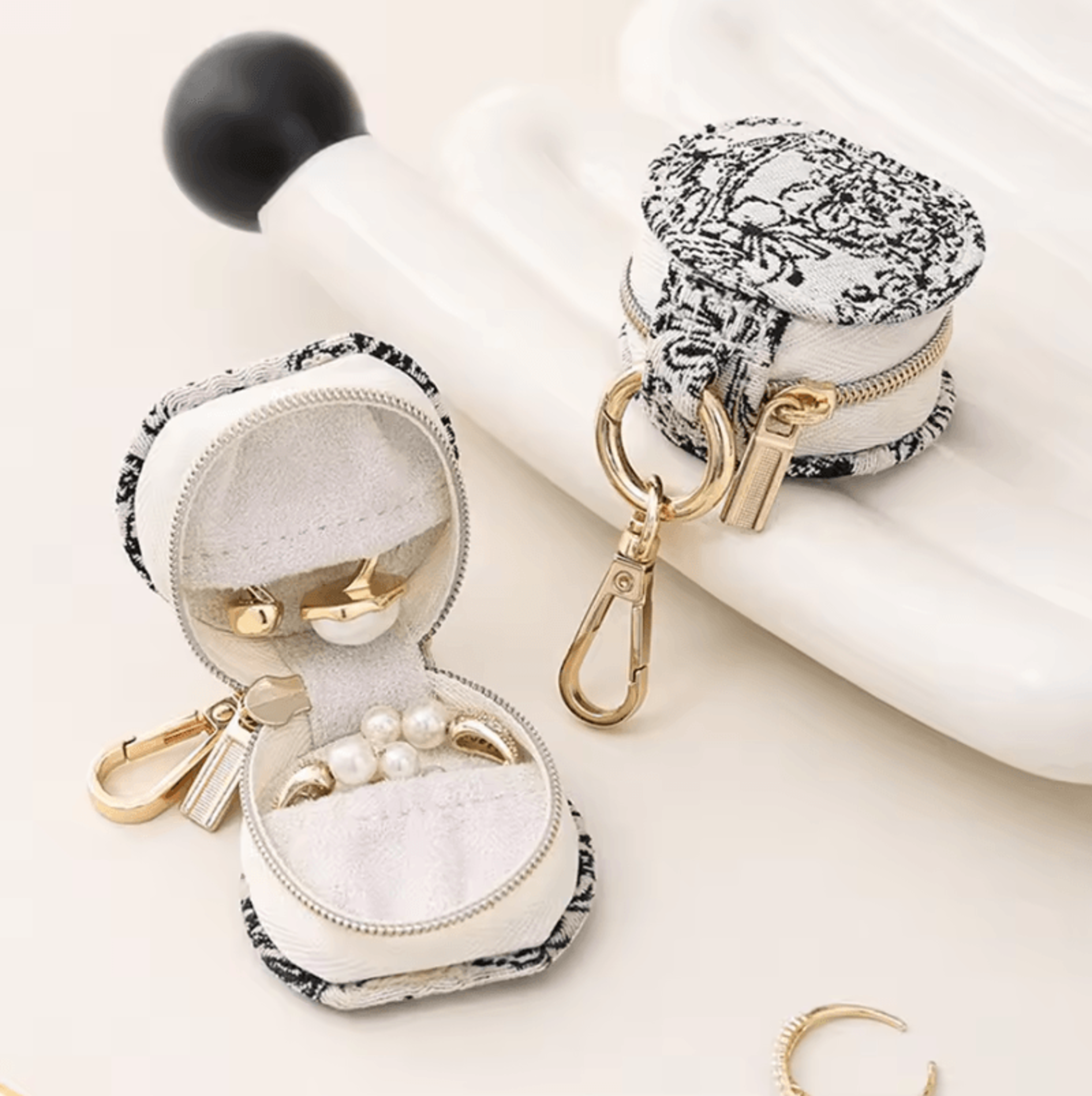 1pc Mini Travel Jewelry Organizer Portable Jewelry Case Box For Earrings Necklaces And Rings Handba 0