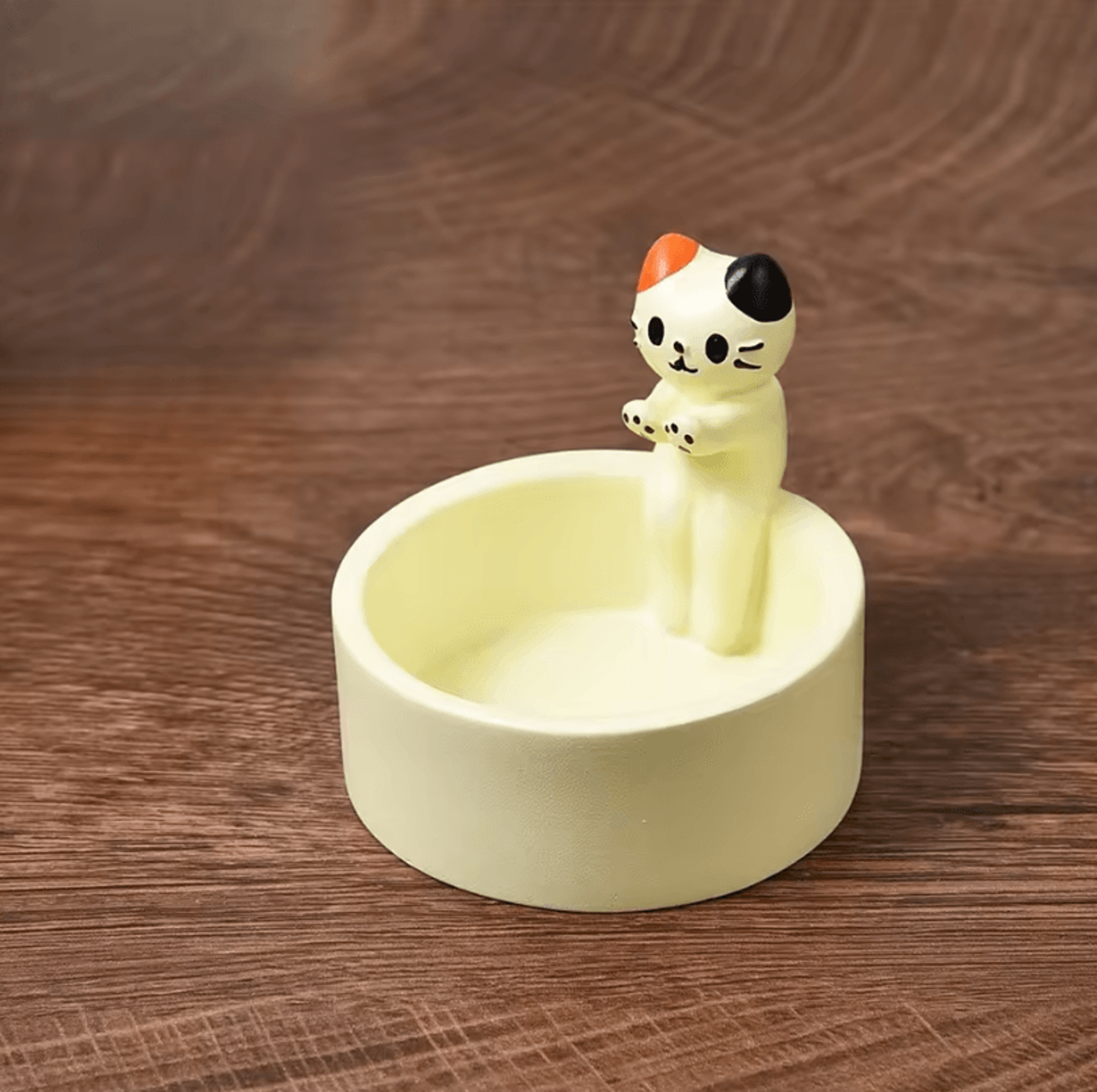 Cute Kitten Candle Holder  Creative Aromatherapy Candlestick Decoration 3