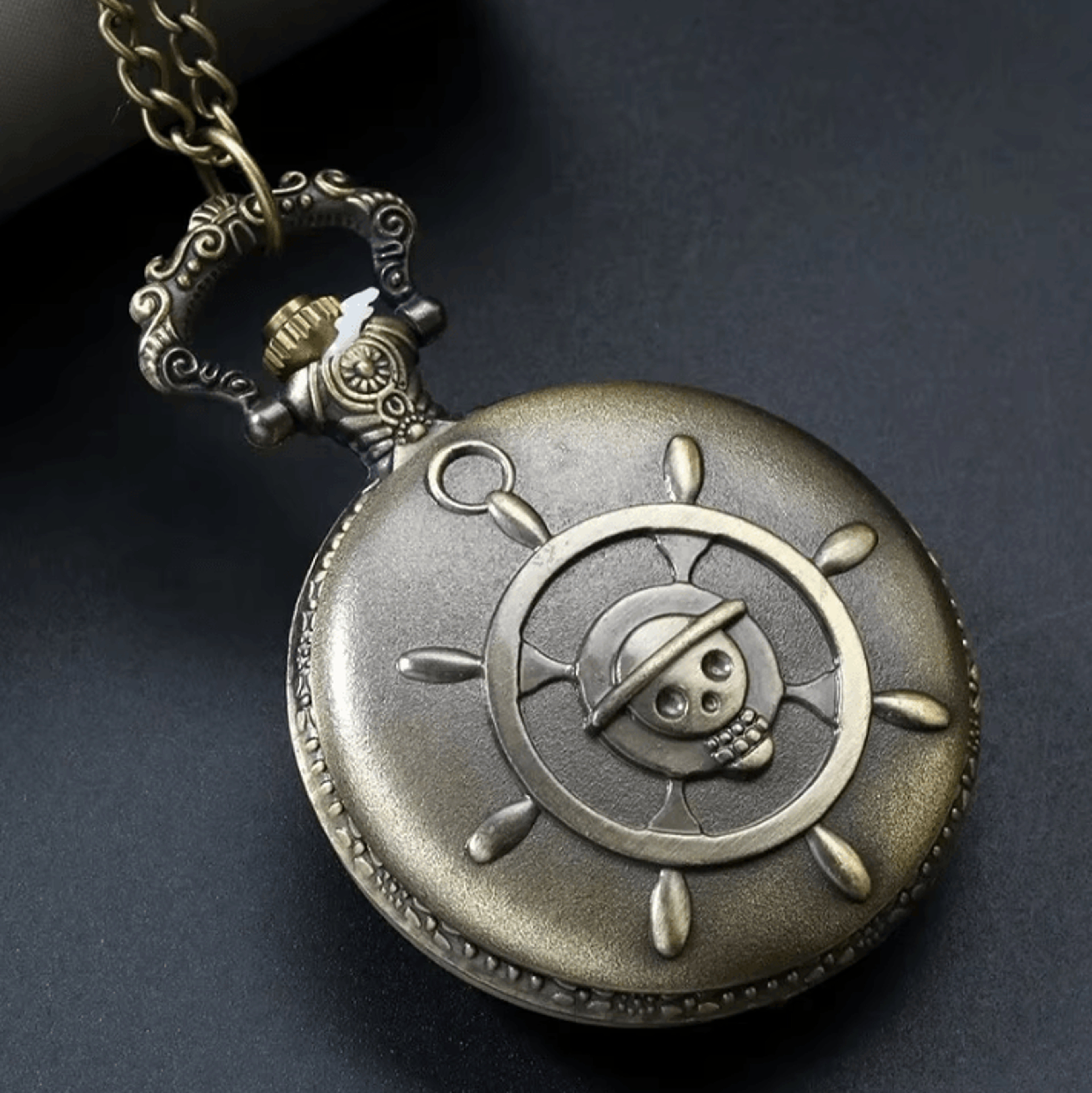 Retro Pirate Pocket Watch Necklace  Double Knife Quartz Vintage Pendant Watch For Men 4