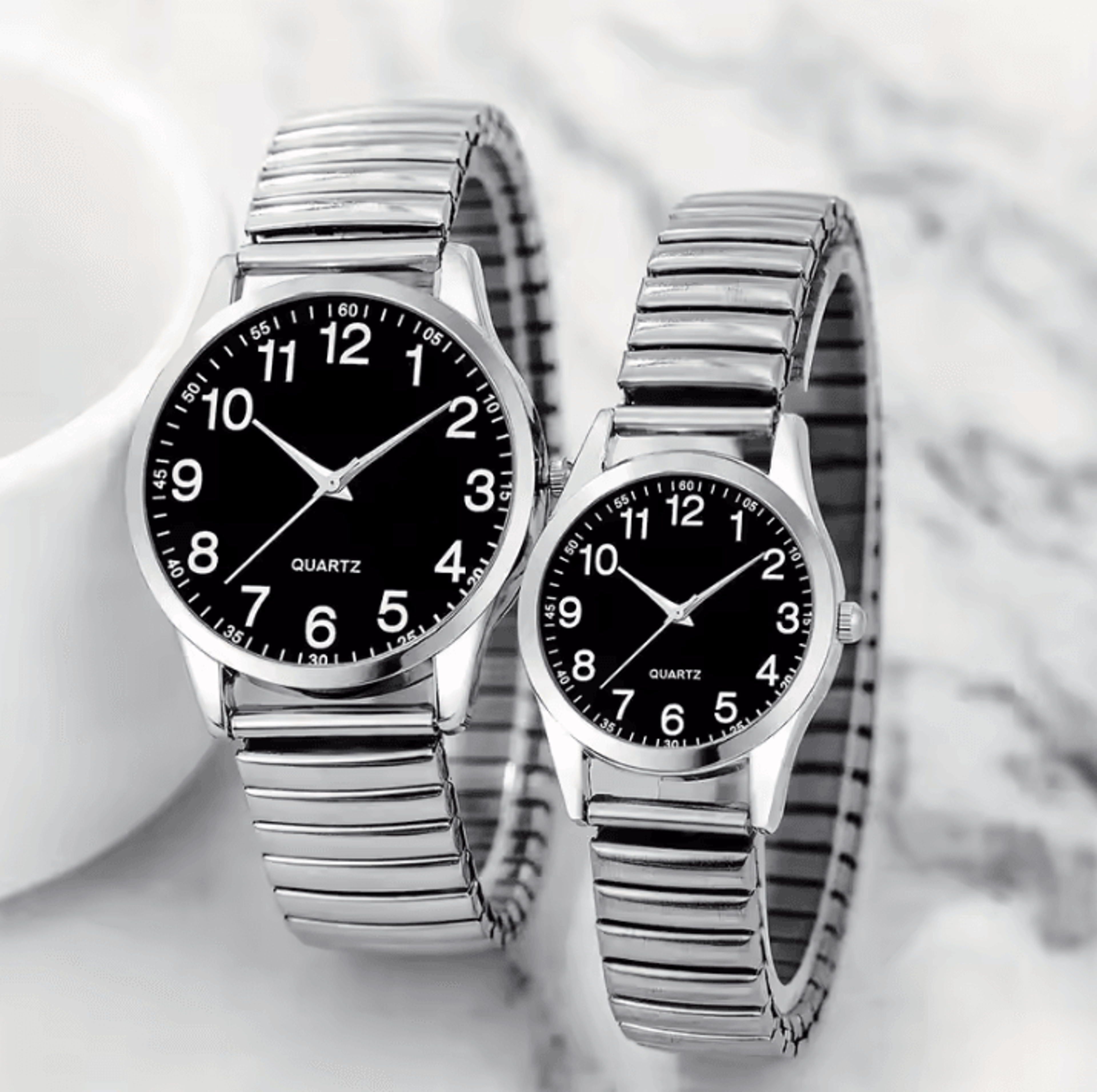 Black Arabic Numeral Couple Watch Set Elastic Band Quartz Watches For Men And Women 4