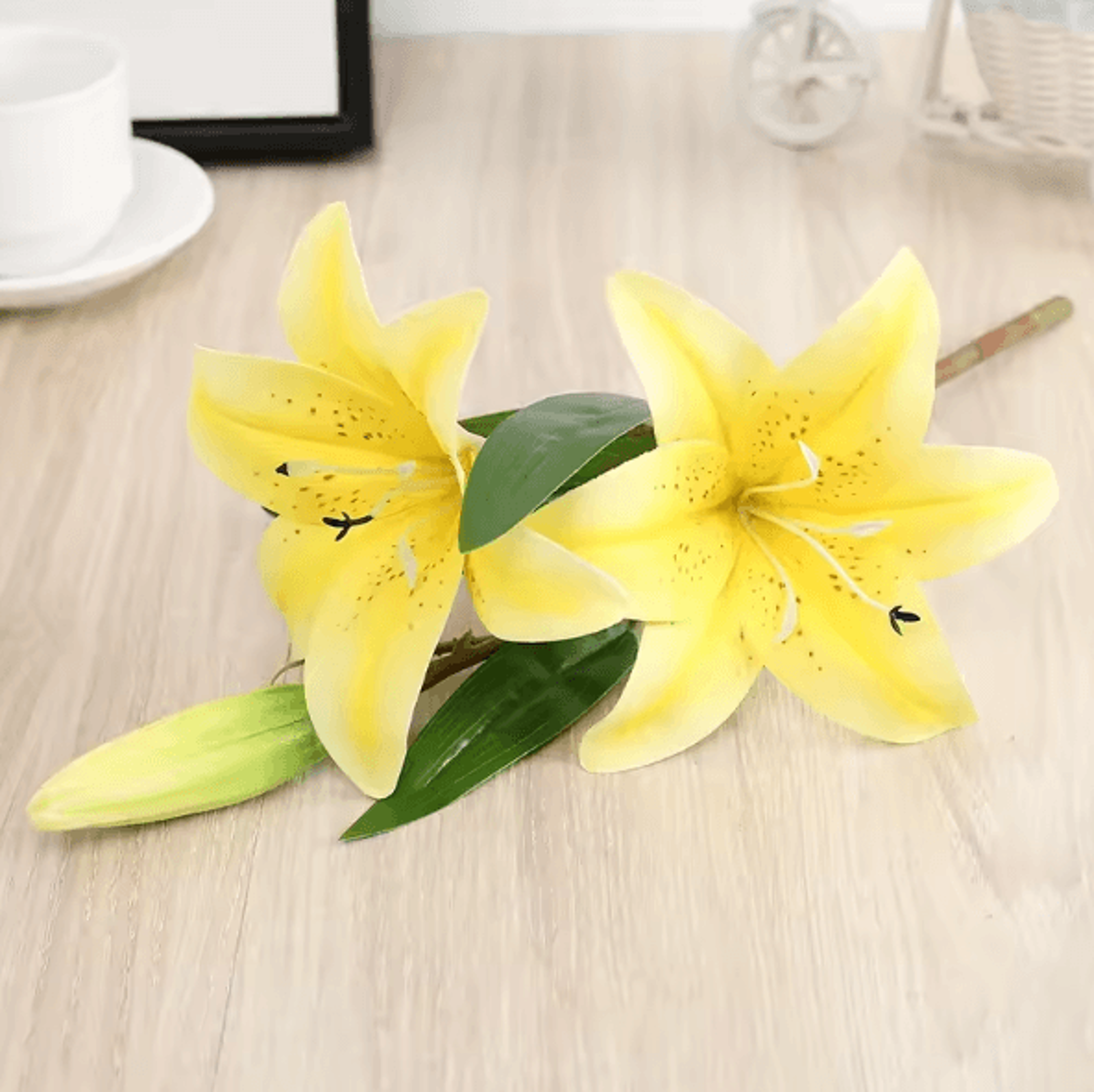 Lifelike Faux Lily Arrangement With Realistic Stems For Elegant Decor 3
