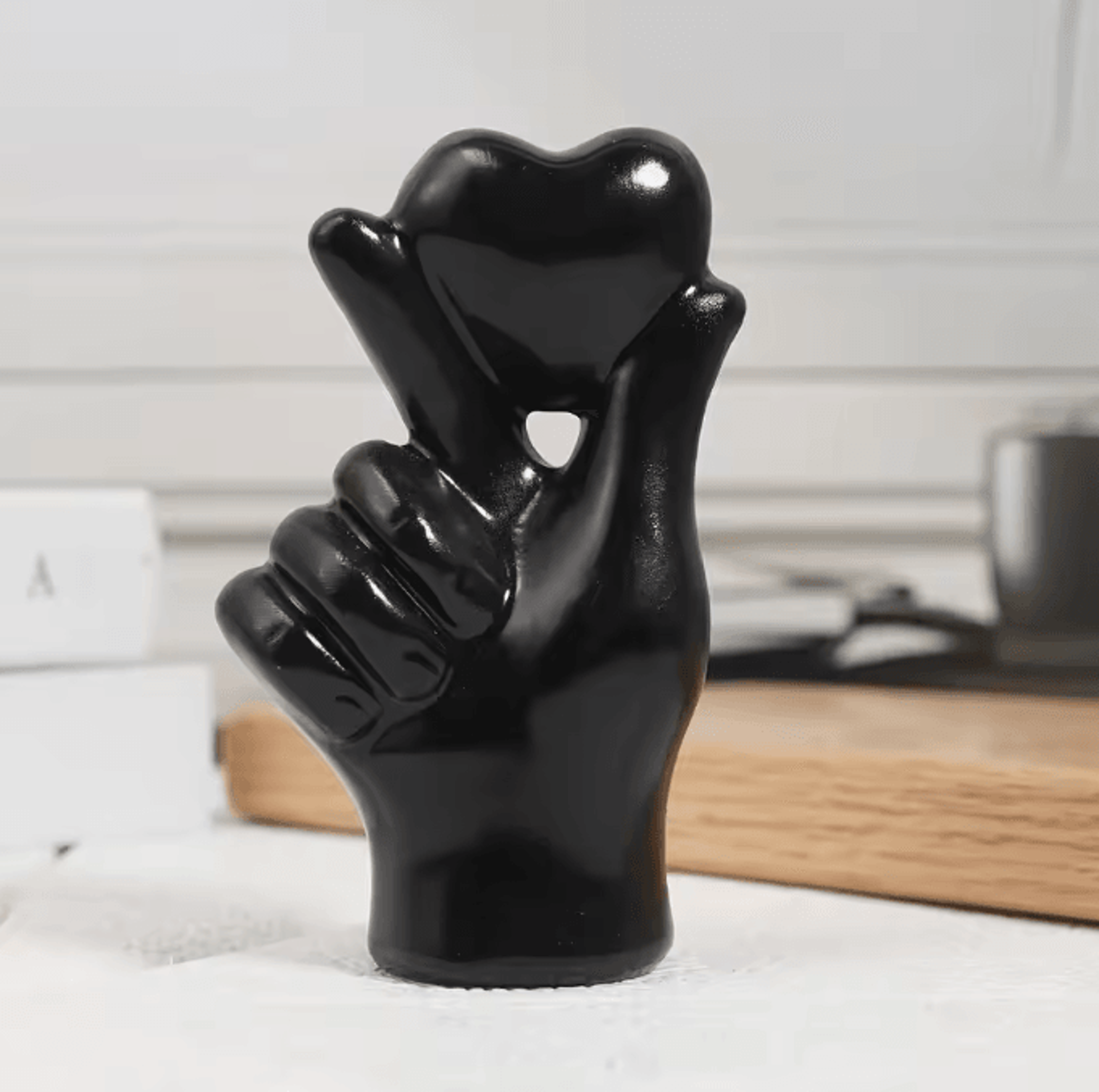 Romantic Love Gesture Resin Ornament  Minimalist Valentines Day Couple Sculpture For Bedroom  Desk  1
