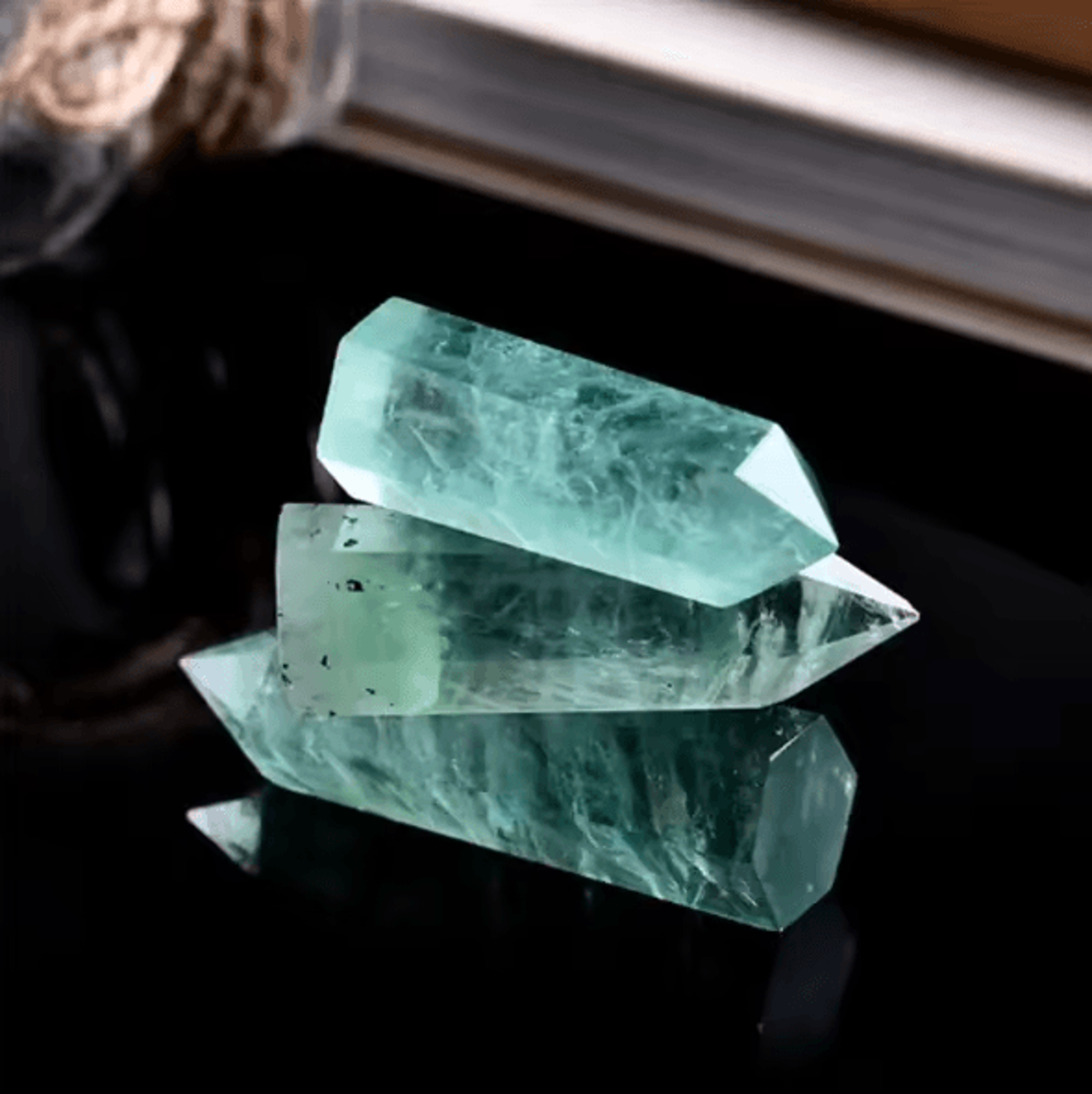 Natural Green Fluorite Crystal Wand  Polished Obelisk Healing Stone  Room Decor 2