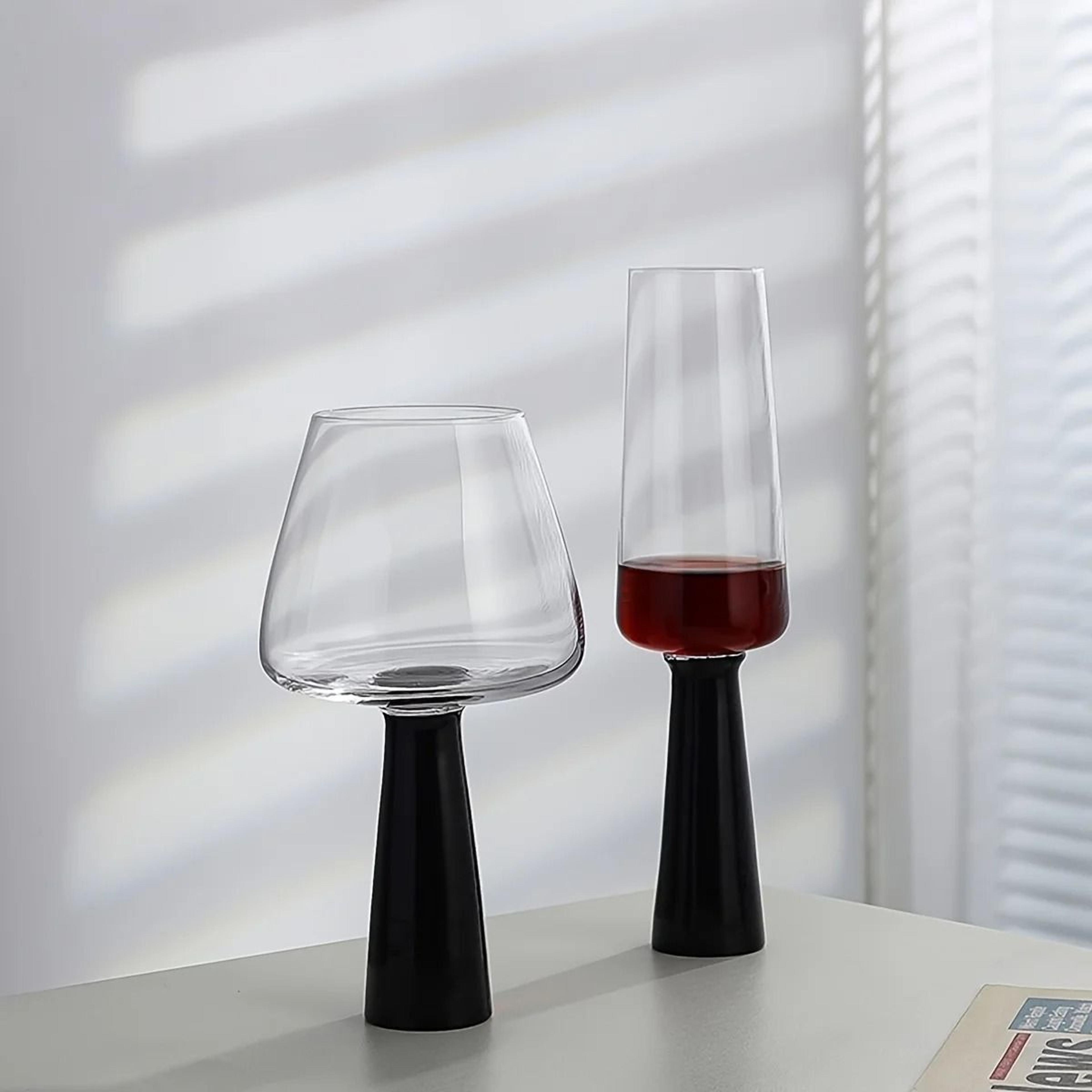 Retro Black Pillar Handmade Cocktail Glass 3