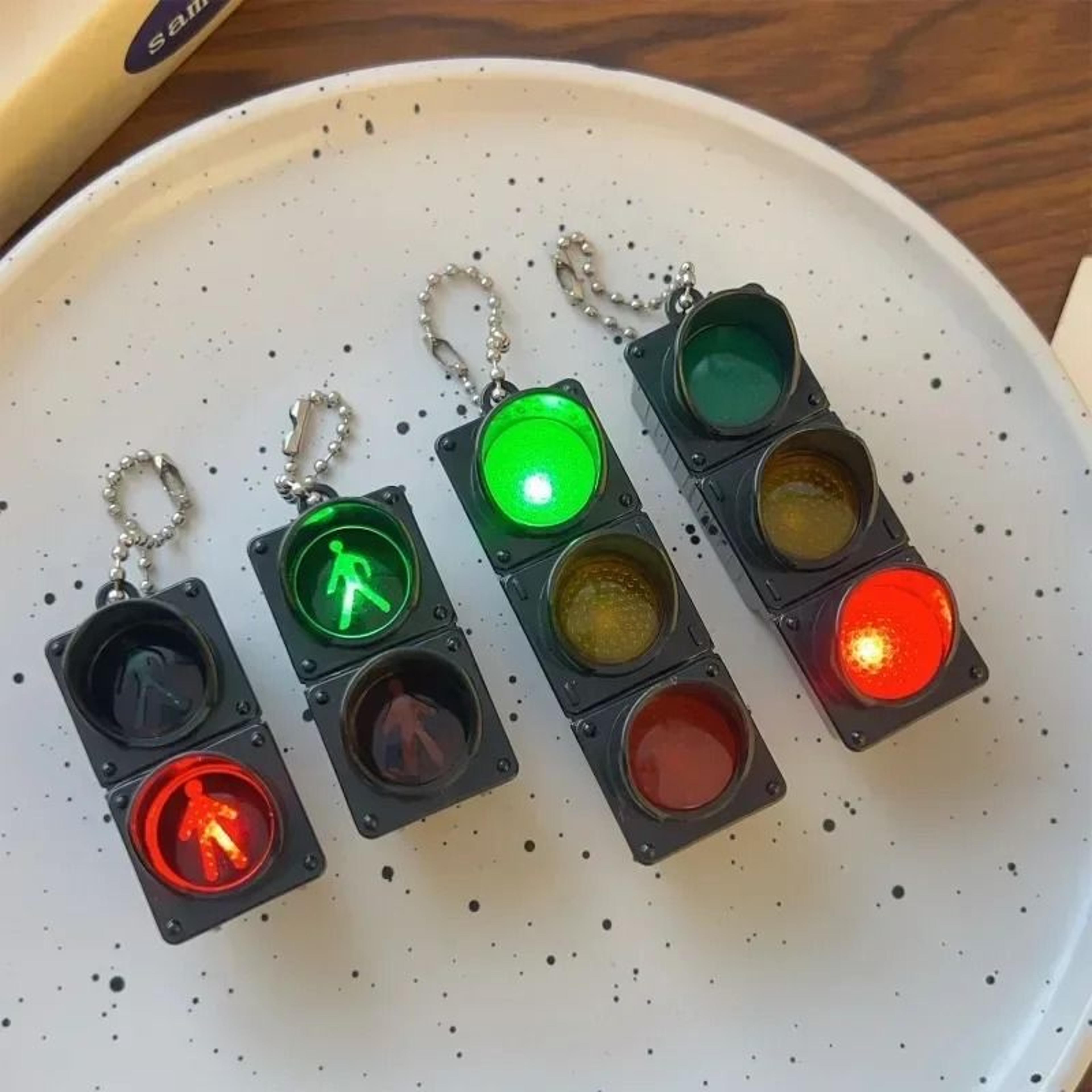 Mini LED Traffic Light Keychain Electronic Pedestrian Signal Toy Pendant 4