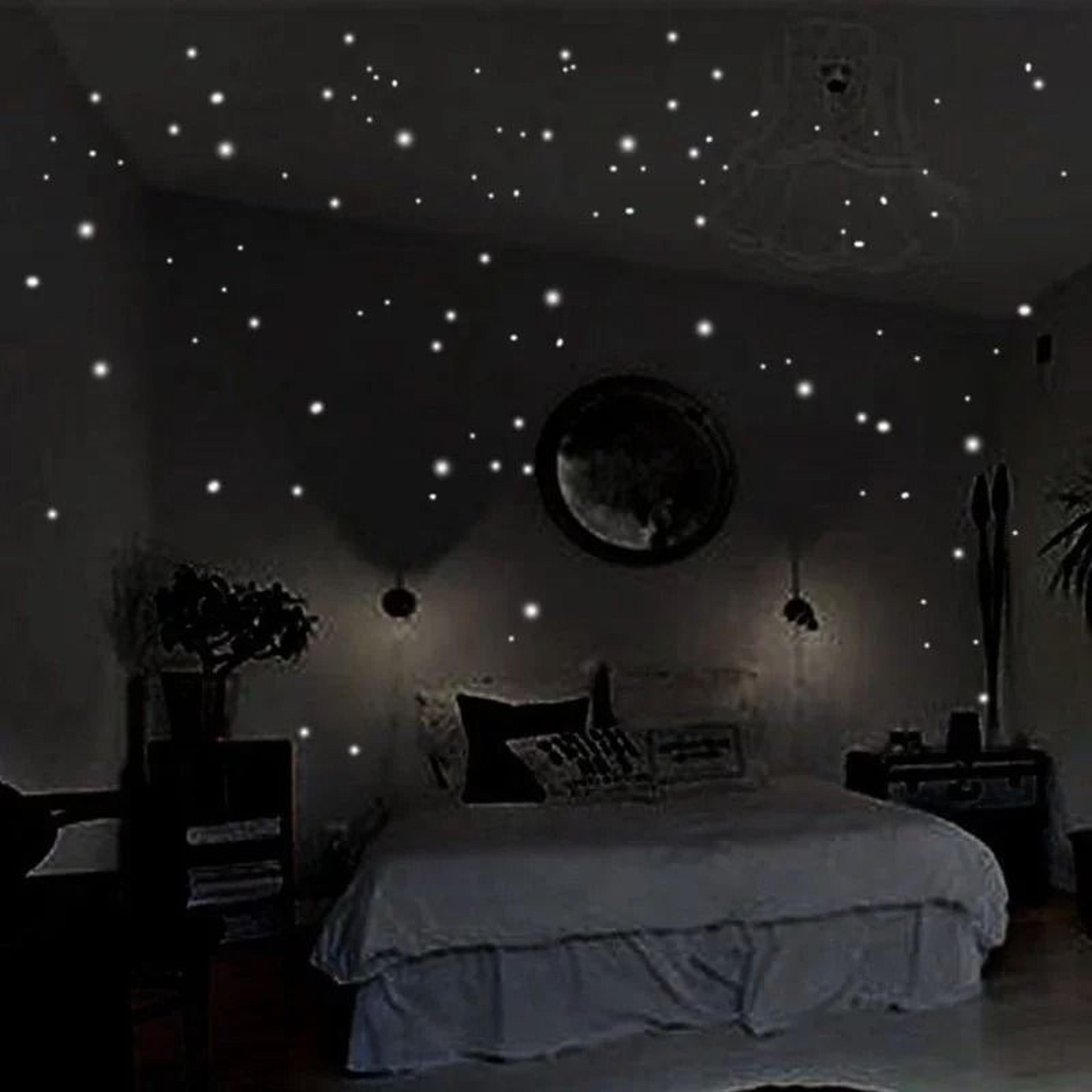 407 pcs luminous star wall stickers – glow in the dark fluorescent vinyl decals for kids' room & party decor