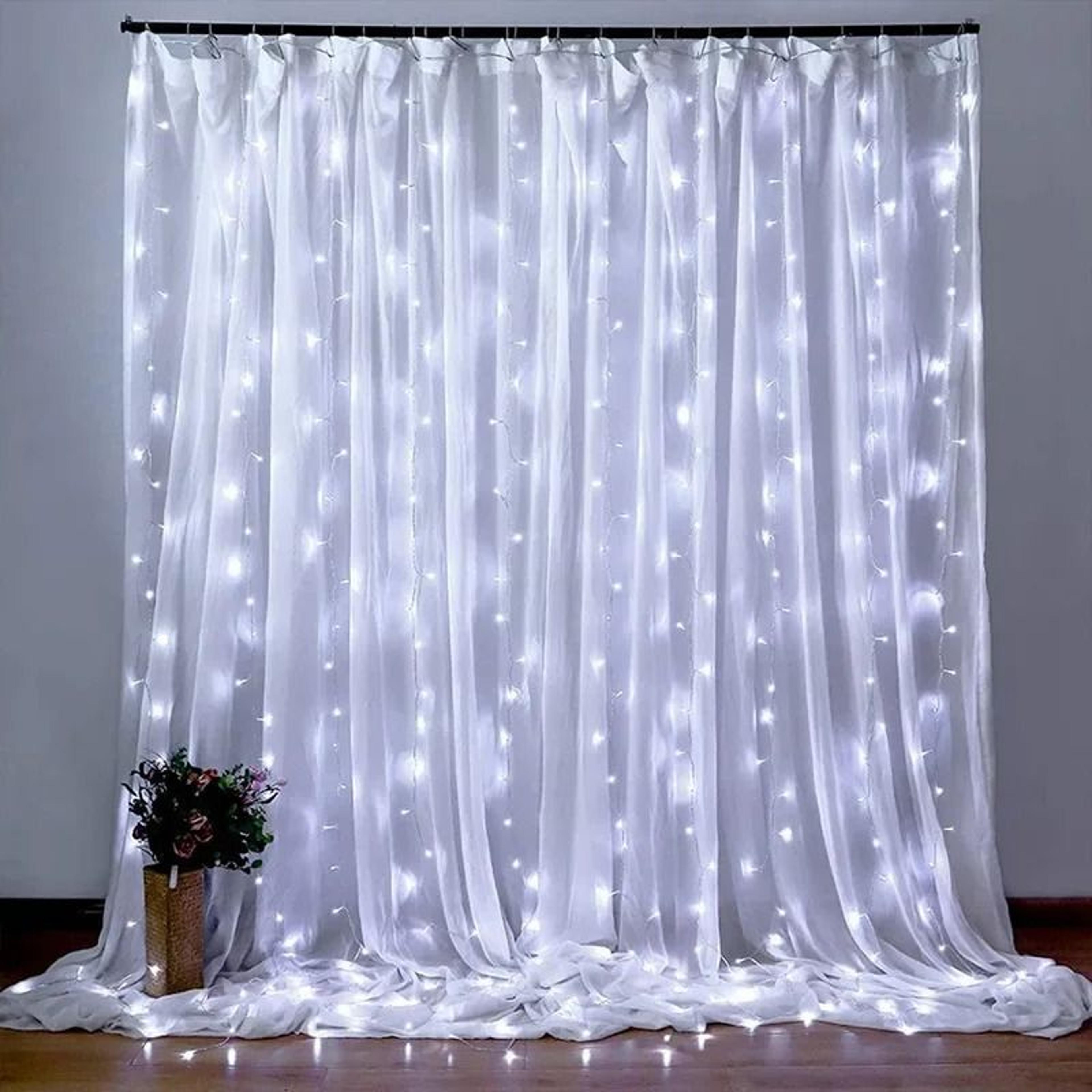 Remote Controlled USB Curtain LED String Lights With 8 Modes For Bedroom And Holiday Decor 7