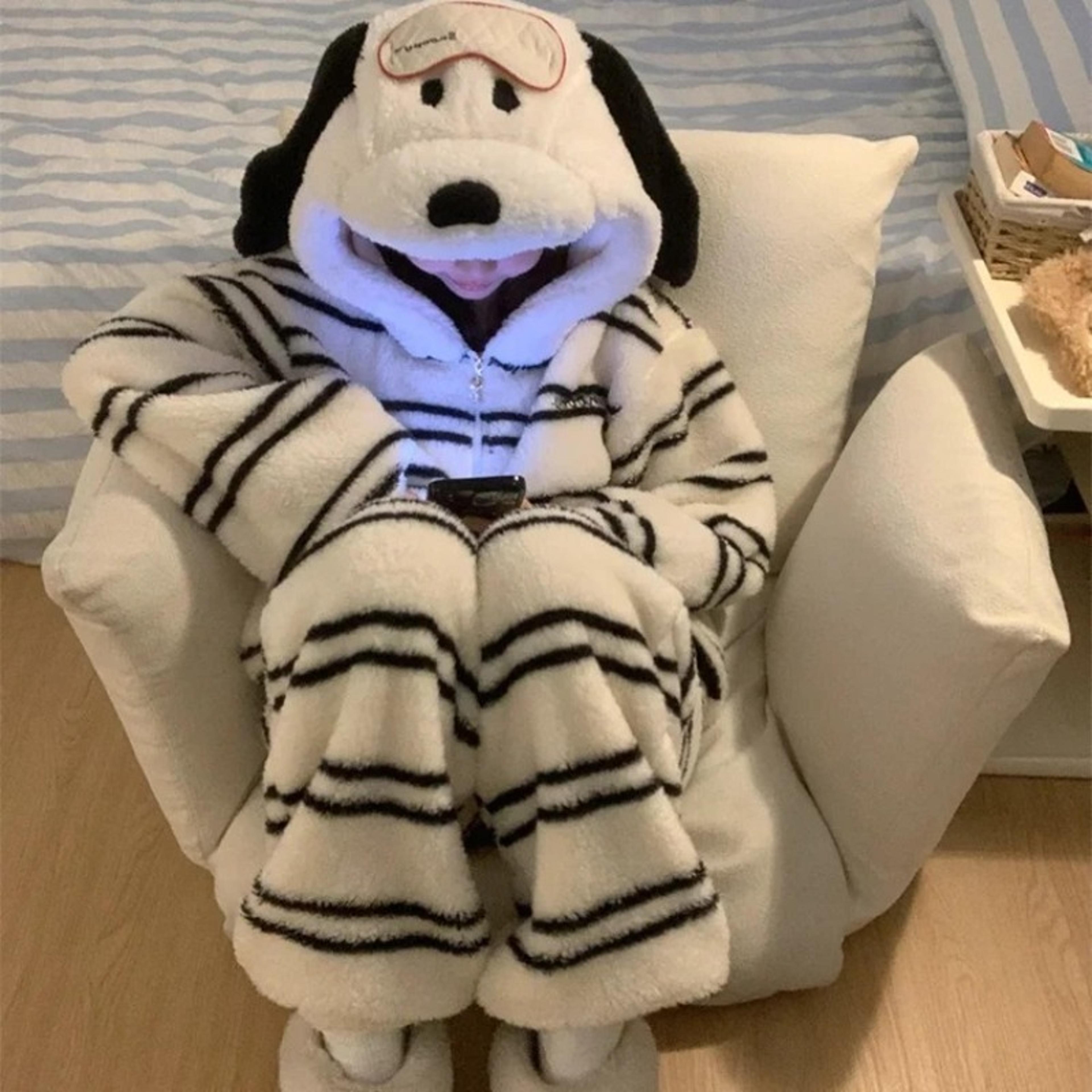 Womens Winter Cute Girl Cartoon Puppy Hooded Coral Fleece Pajamas Set Thickened Loungewear Pajamas 3