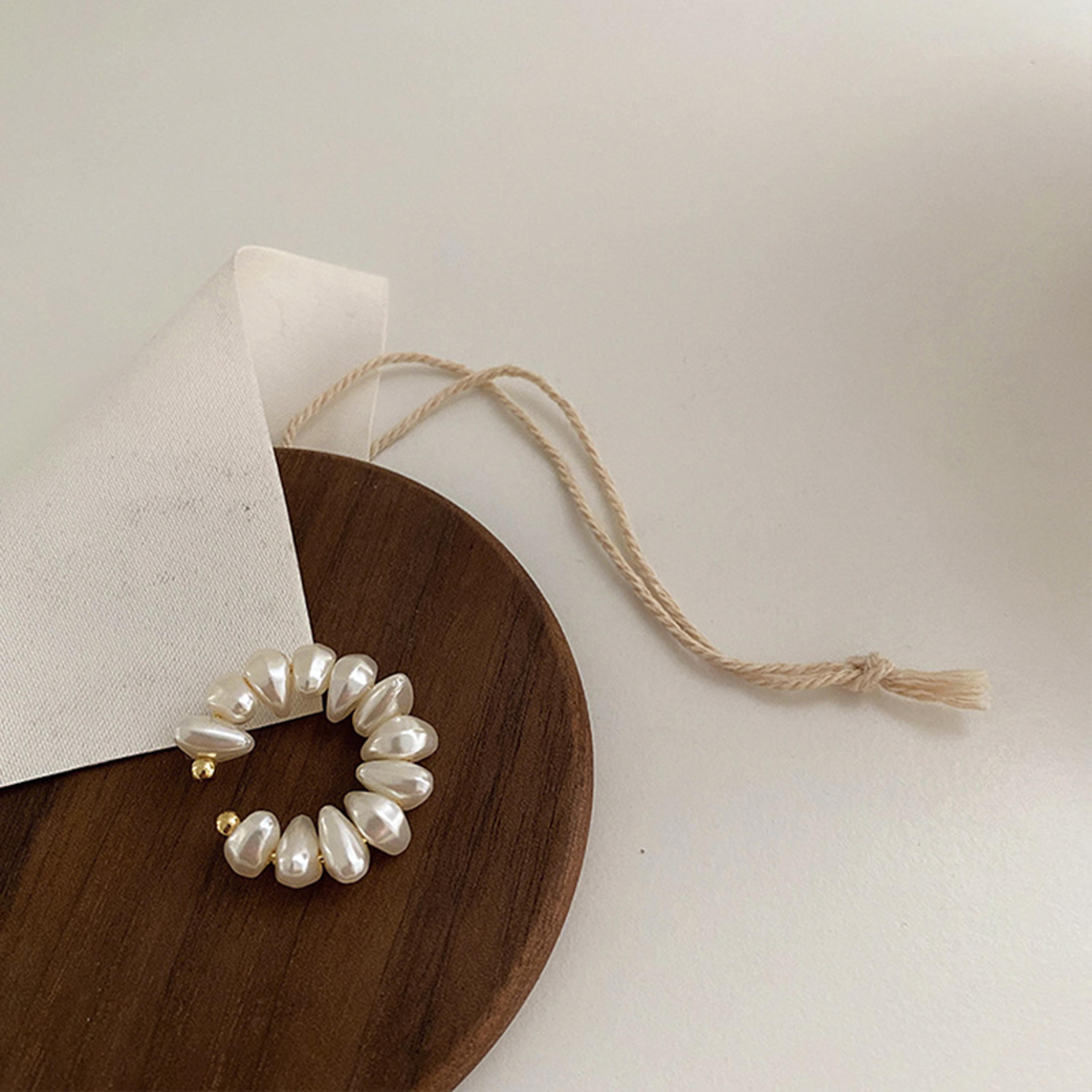 French Retro Irregular Pearl Ear Cuff Fake Piercing Ear Clips With Artificial Pearls For Women Eleg 4