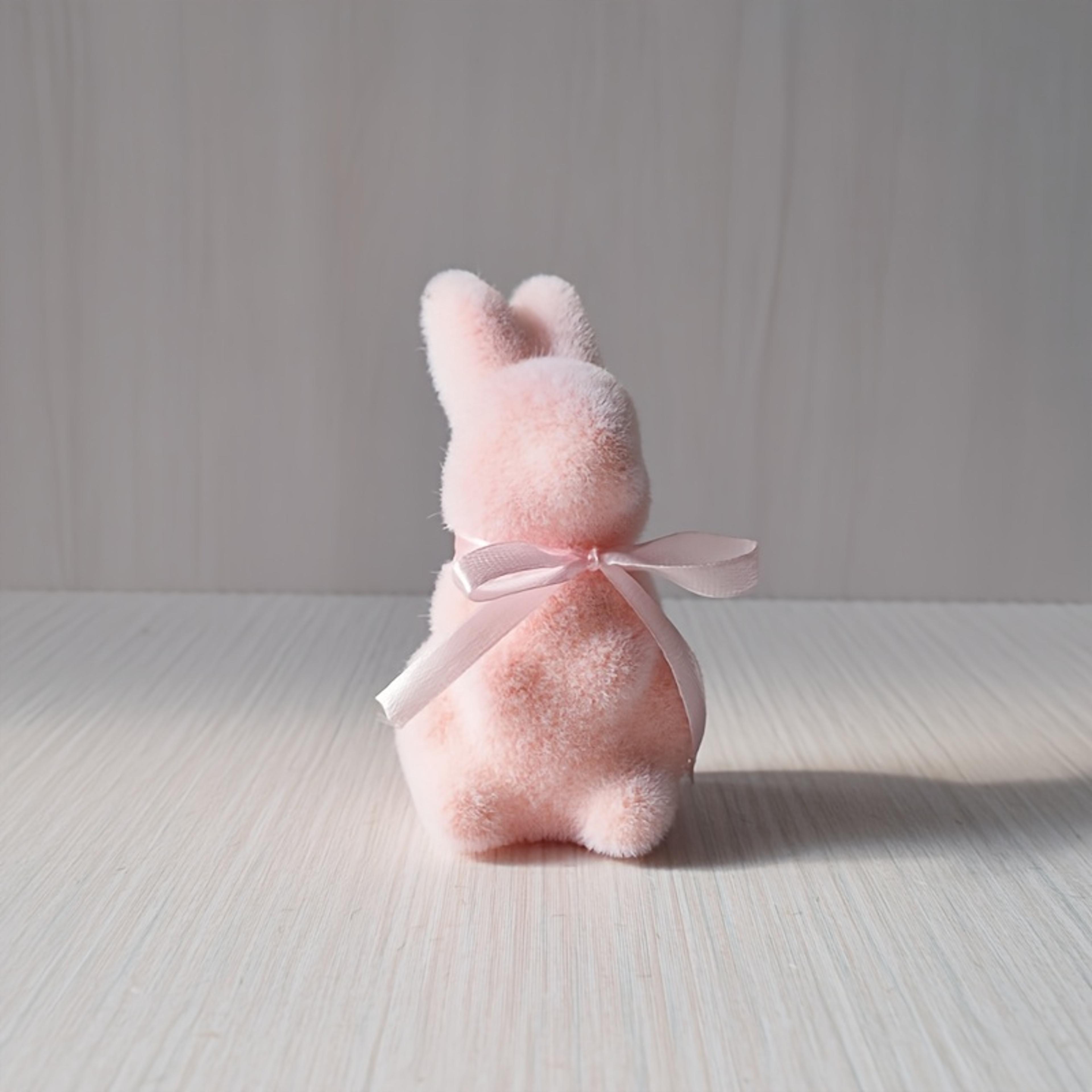 Flocked Foam Rabbit Ornaments Easter Bunny Decorative Figurines With Bow For Party And Home Decor 2