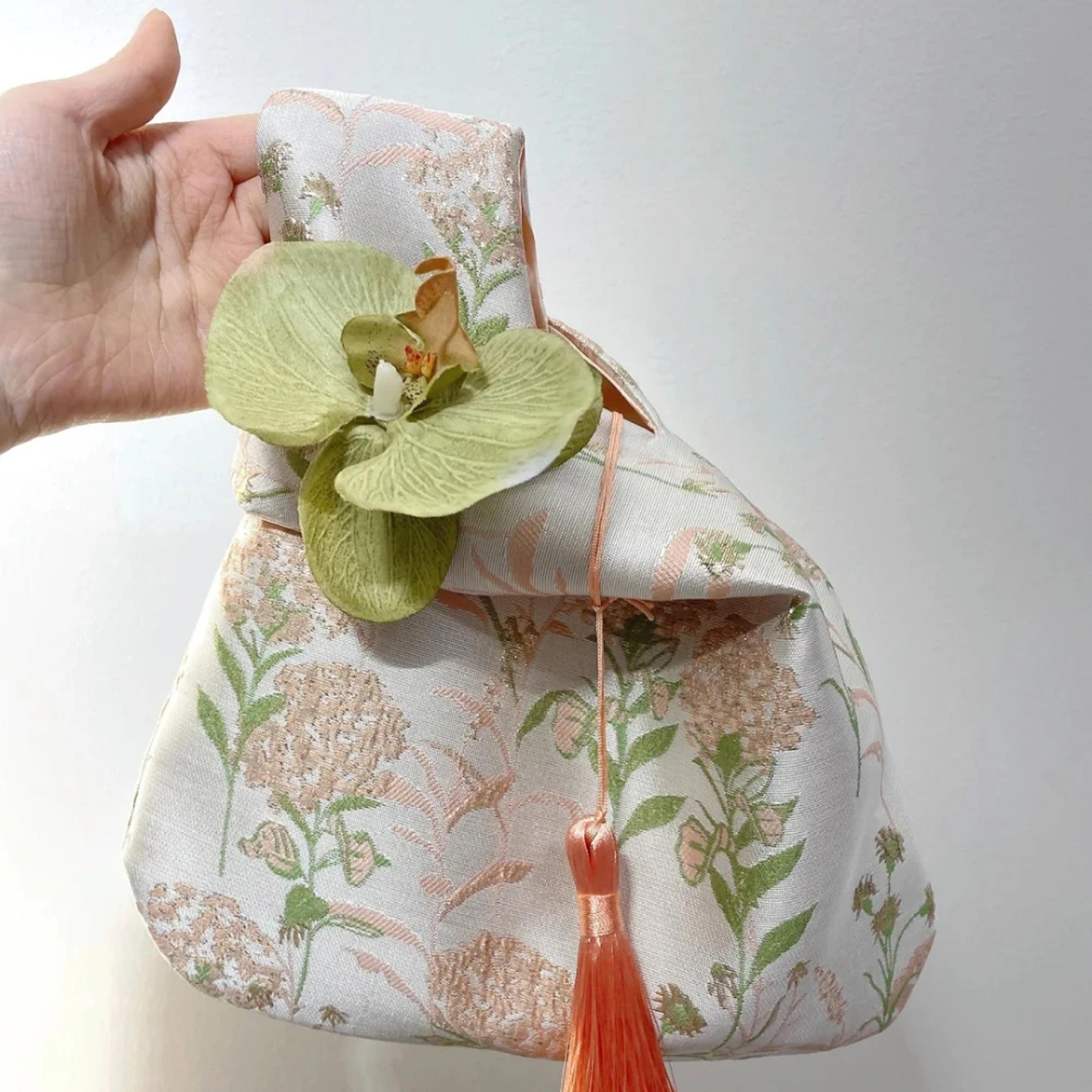 Tassel Knot Wrist Bag Flower Pendant Lunch Bag Cosmetic Bag Small Item Pouch New Style Handbag 4