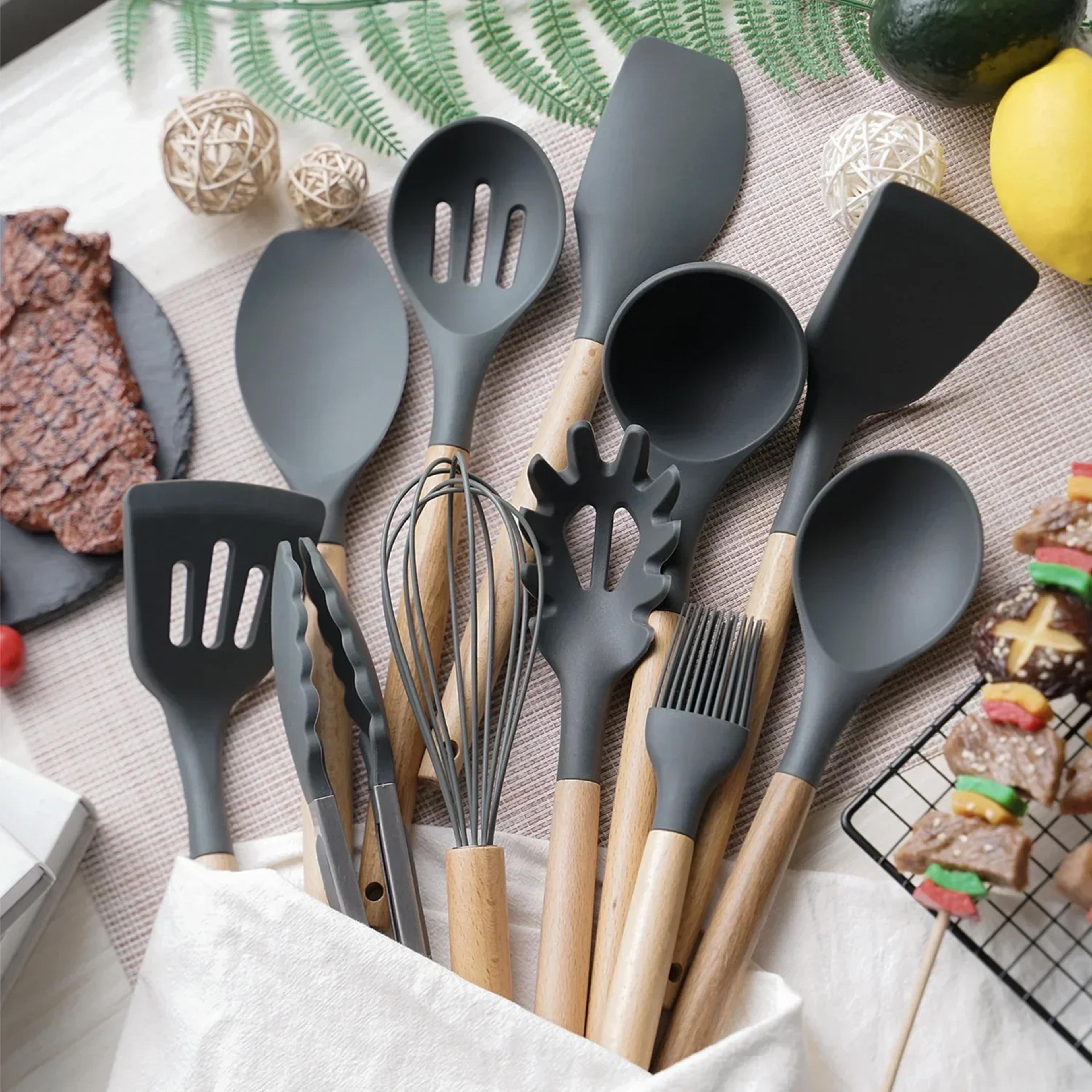 Silicone Kitchenware Non Stick Cooking Set Spatula Shovel Wooden Handle Egg Beaters Utensils 2