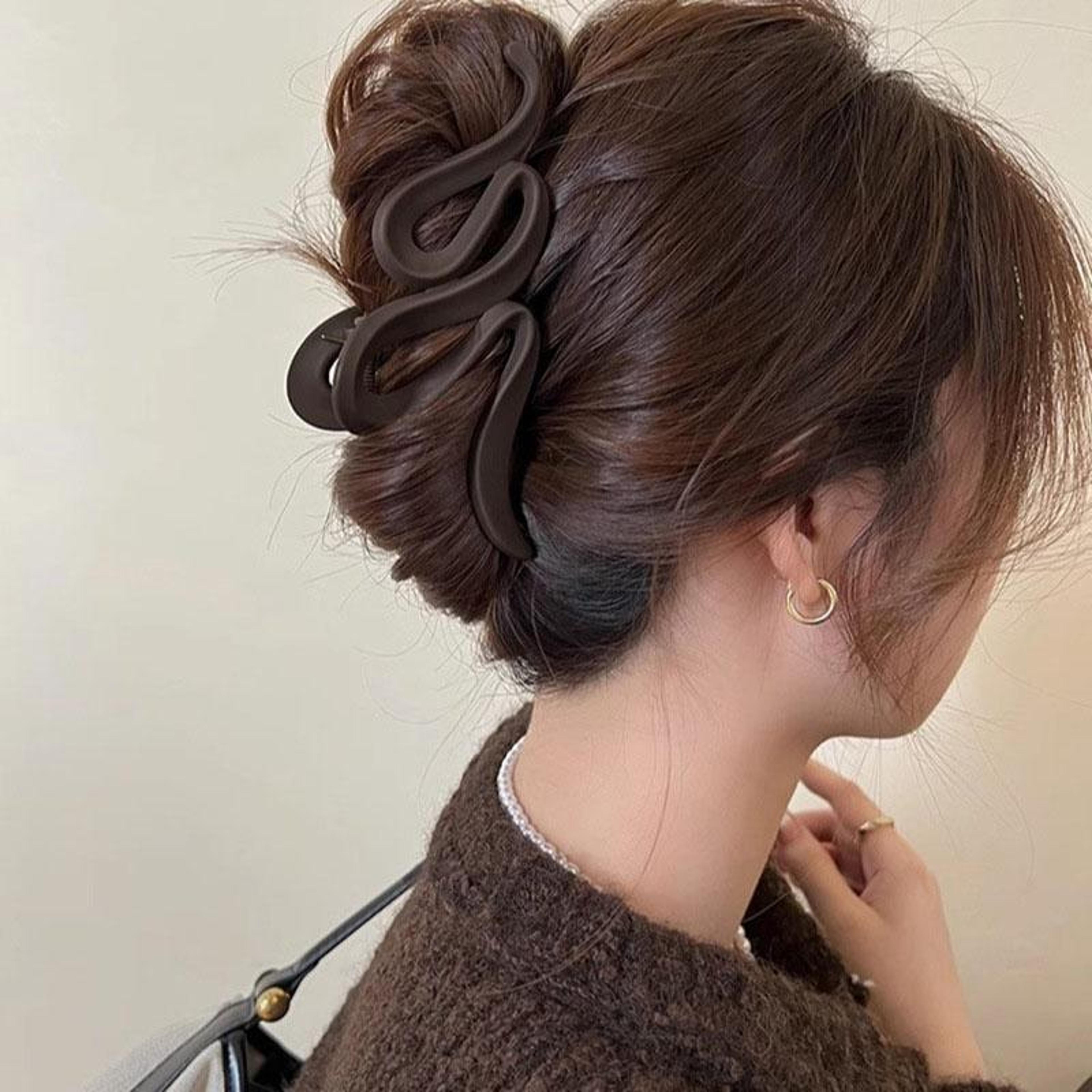 Large Frosted Wave Hair Claw Clip For Thick Hair Non Slip Shark Clip For Women 7