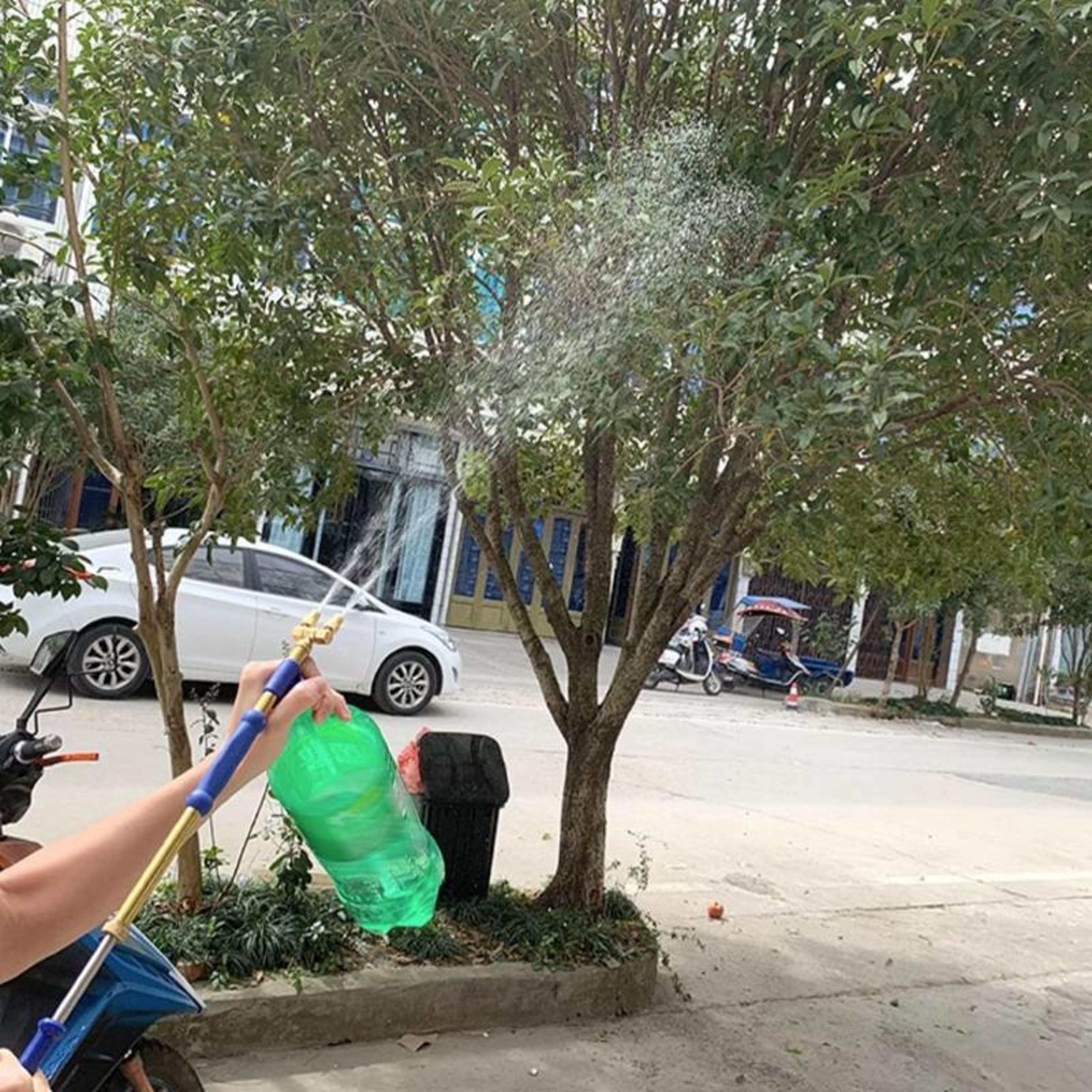 Universal Bottle Garden Sprayer Pump Adjustable Garden Sprayer Nozzle For DIY Watering 6