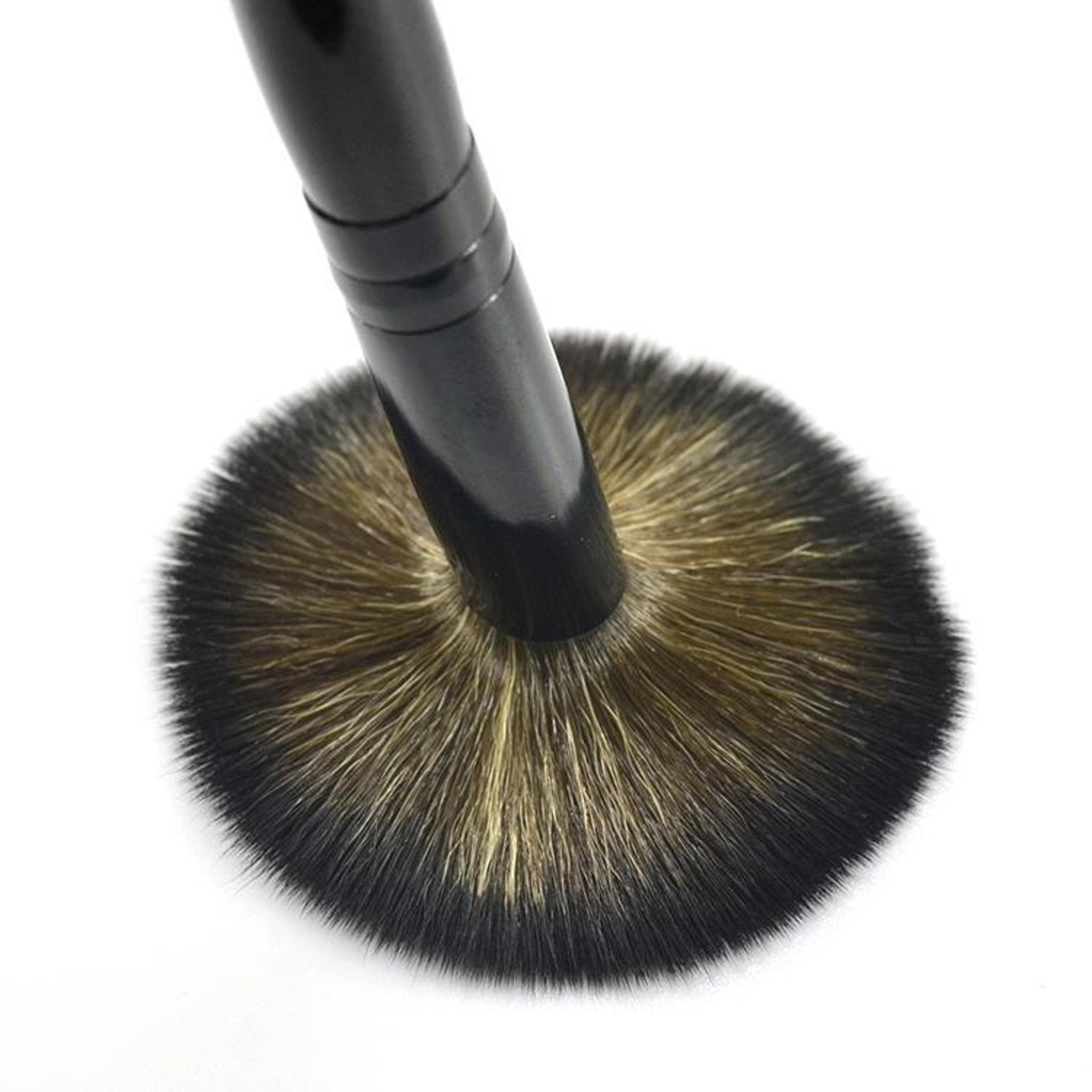 Foundation Brush With Wooden Handle For Flawless Blending 6