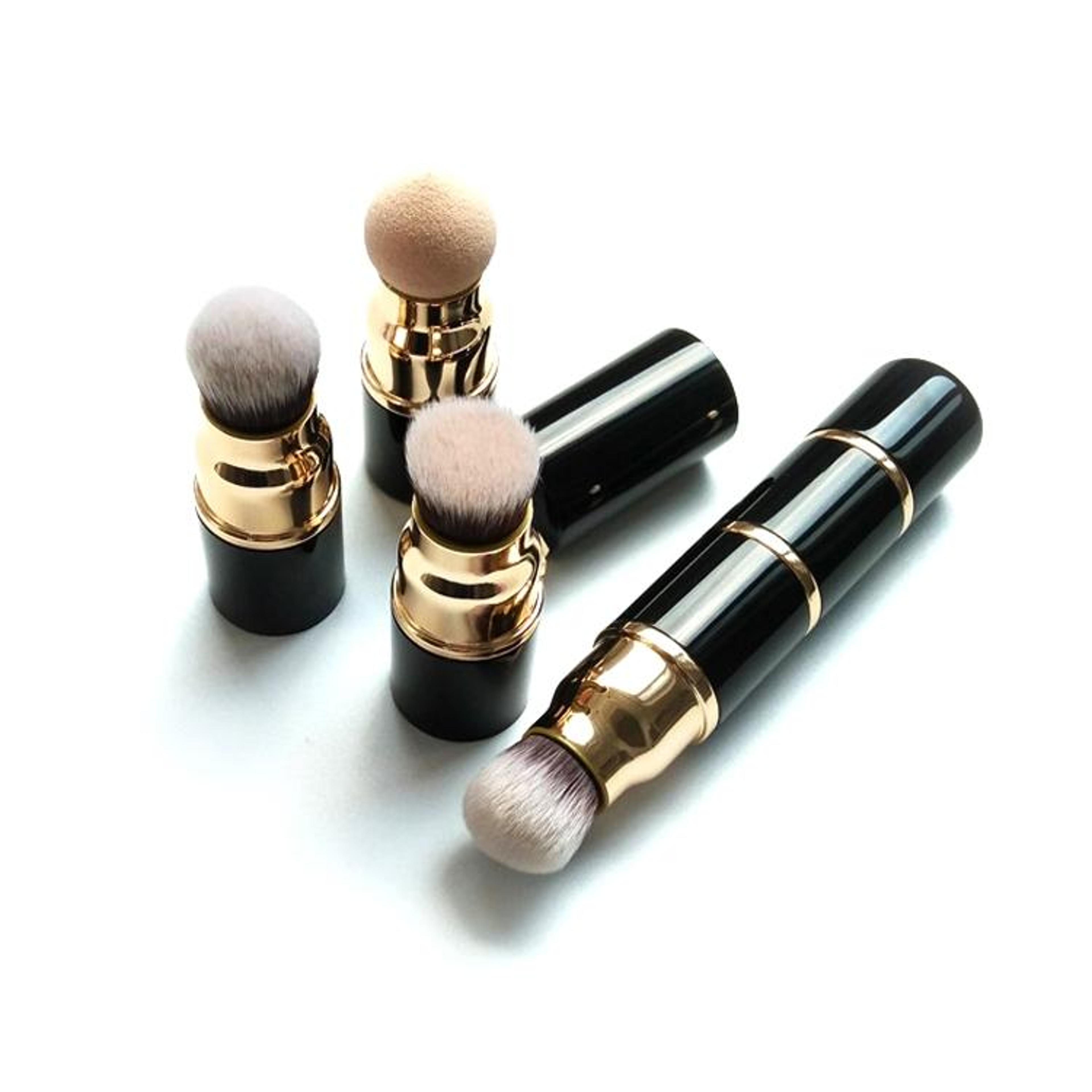 3 In 1 Makeup Brush With Foundation Brush Powder Brush And Makeup Sponge Travel Beauty Tool 3