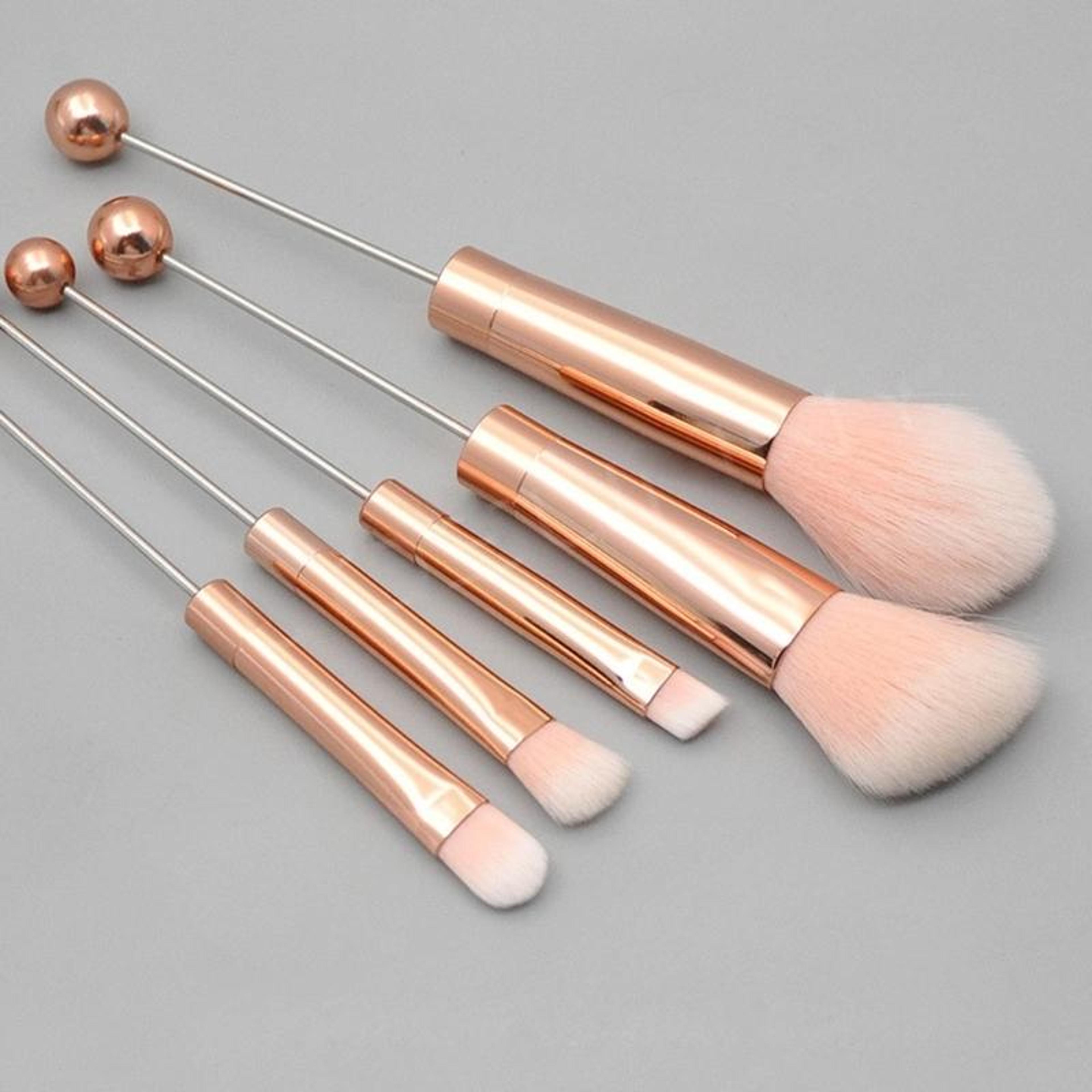 5in1 DIY Makeup Brush Set With Metal Handle Soft Bristles And Custom Bead Design 3