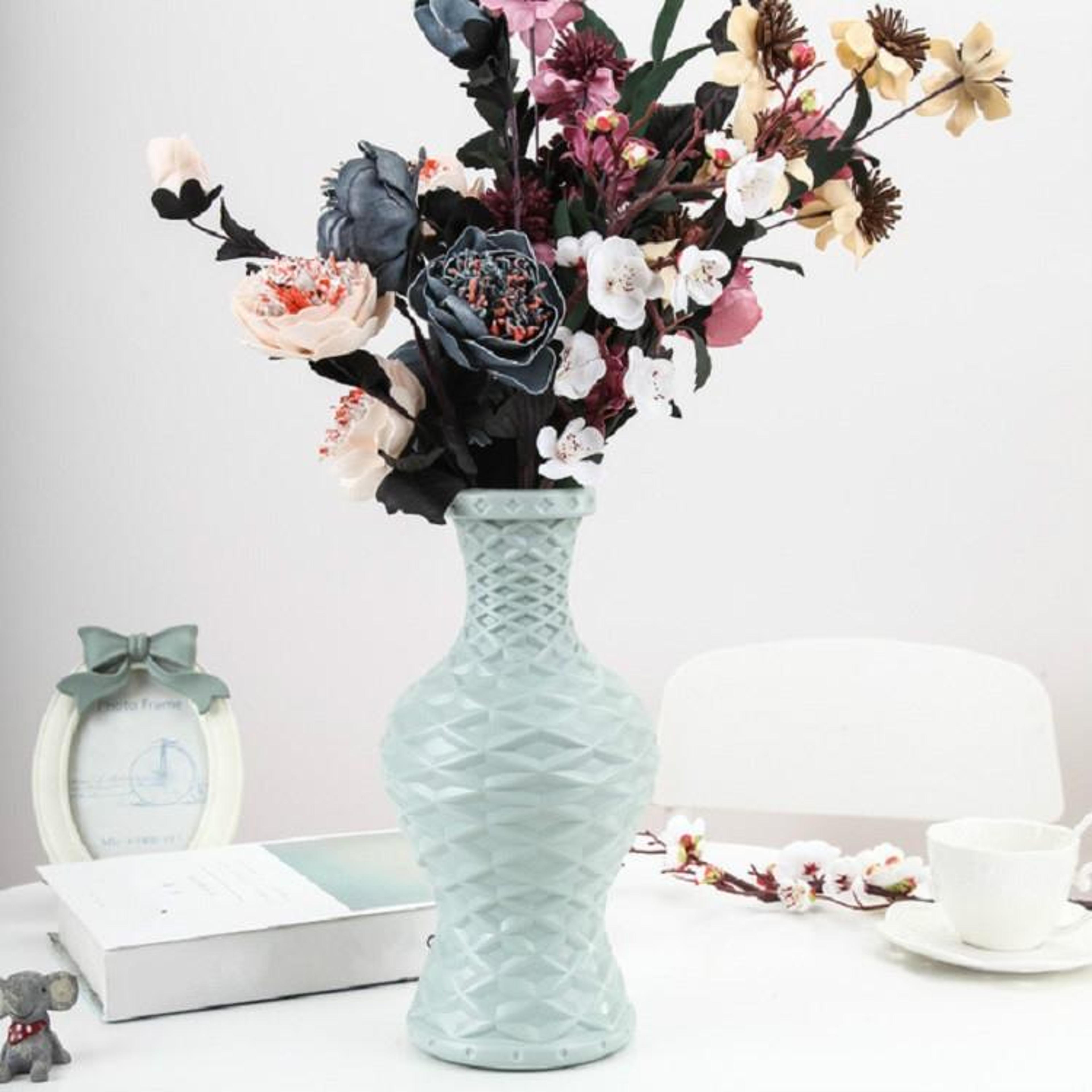 Modern Plastic Flower Vase For Hydroponic Plants  Fresh Or Dried Flower Arrangements 0
