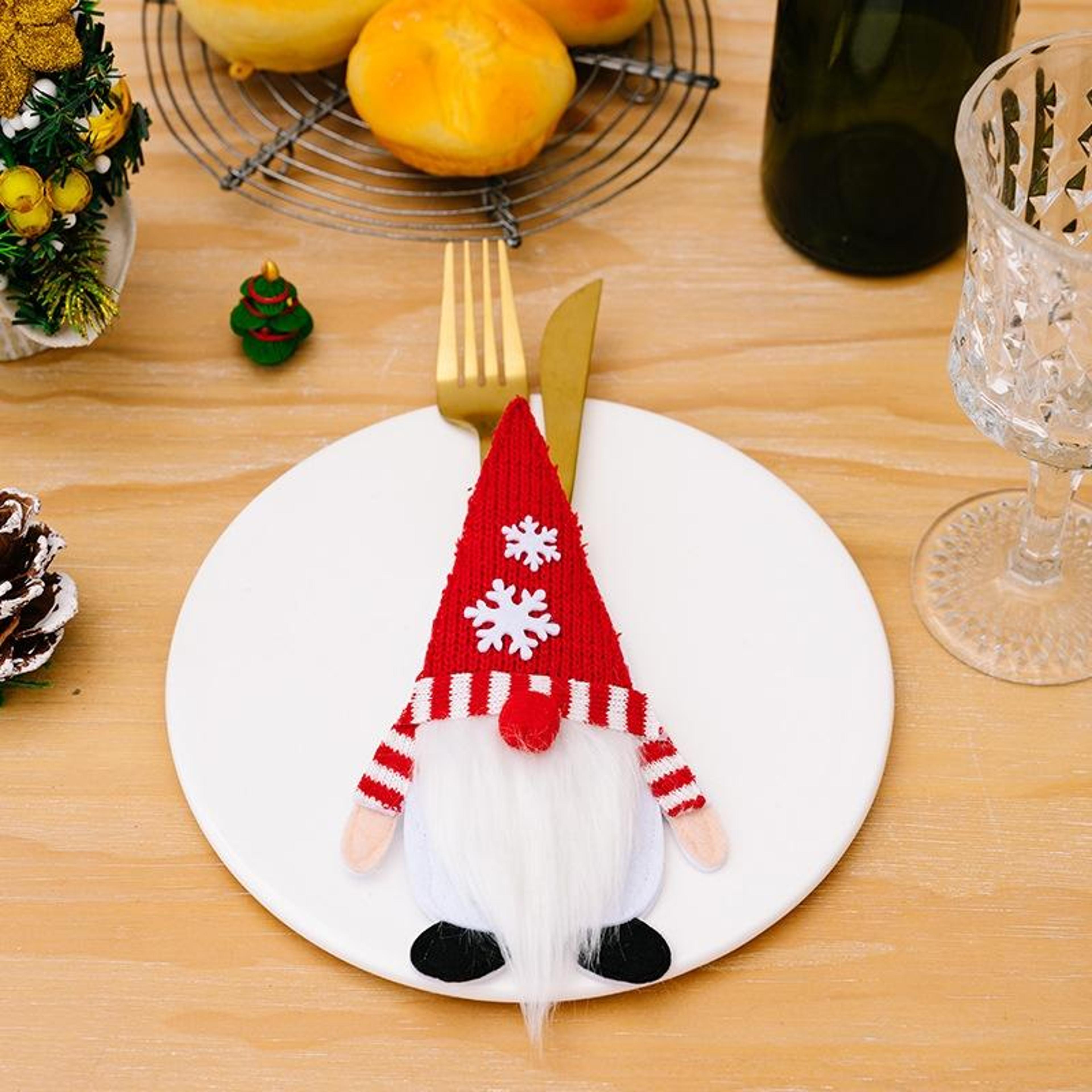 Christmas Cutlery Holders Cartoon Silverware Covers For Festive Table Decorations 8