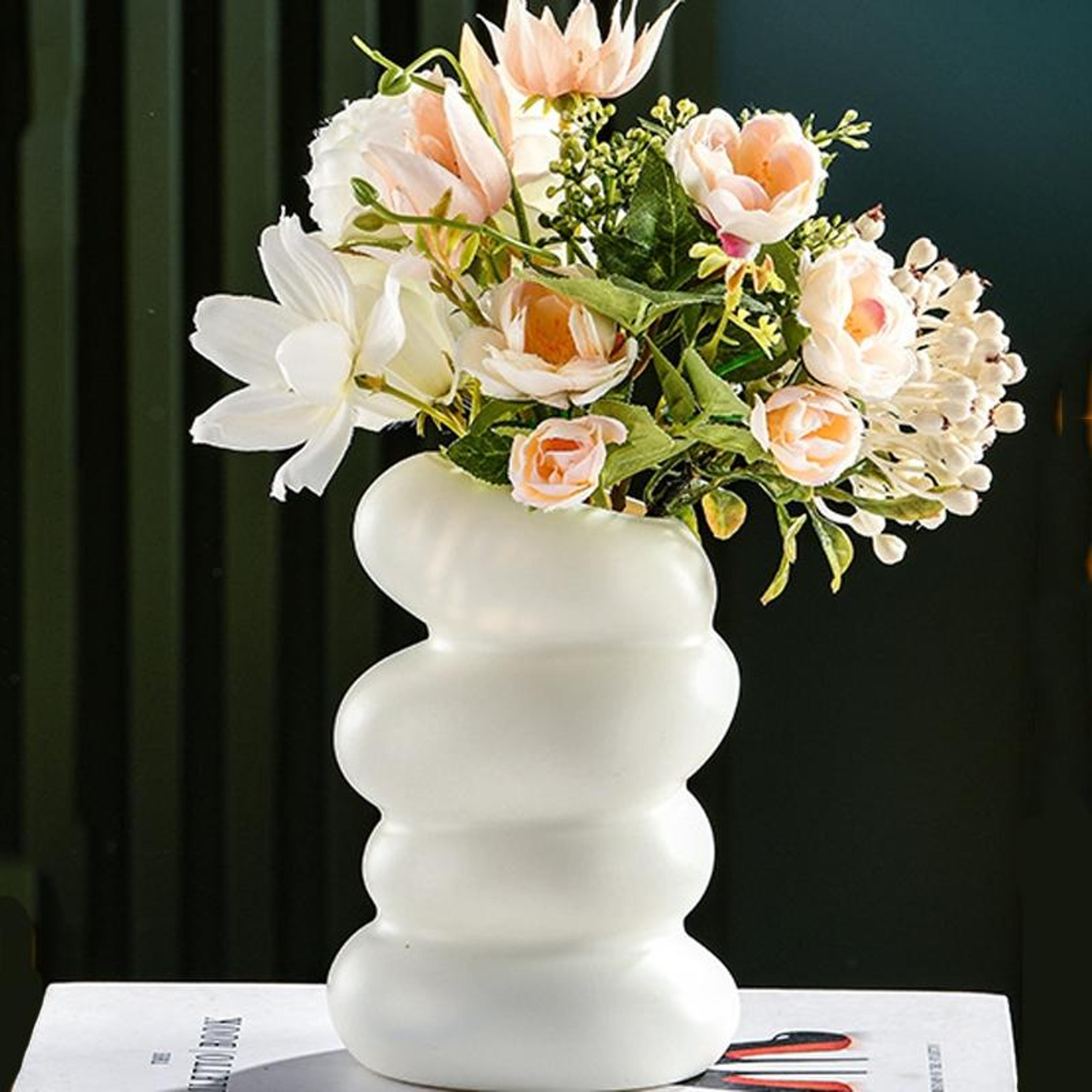 Modern Spiral Flower Vase Decorative Plastic Vase For Wet  Dry Flower Arrangements 4