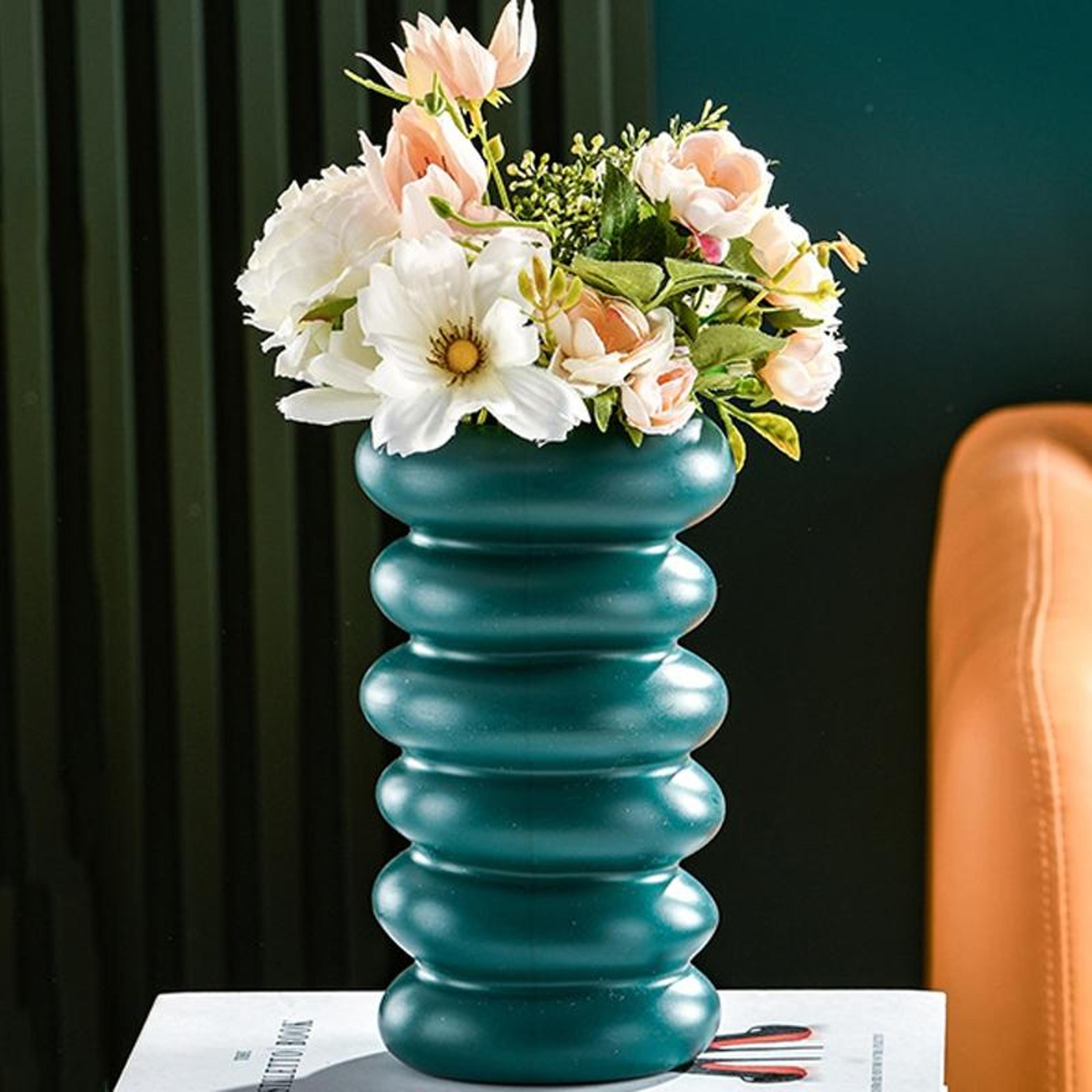 Nordic Spiral Decorative Flower Vase For Fresh  Dried Flowers Modern Plastic Home Decor 3
