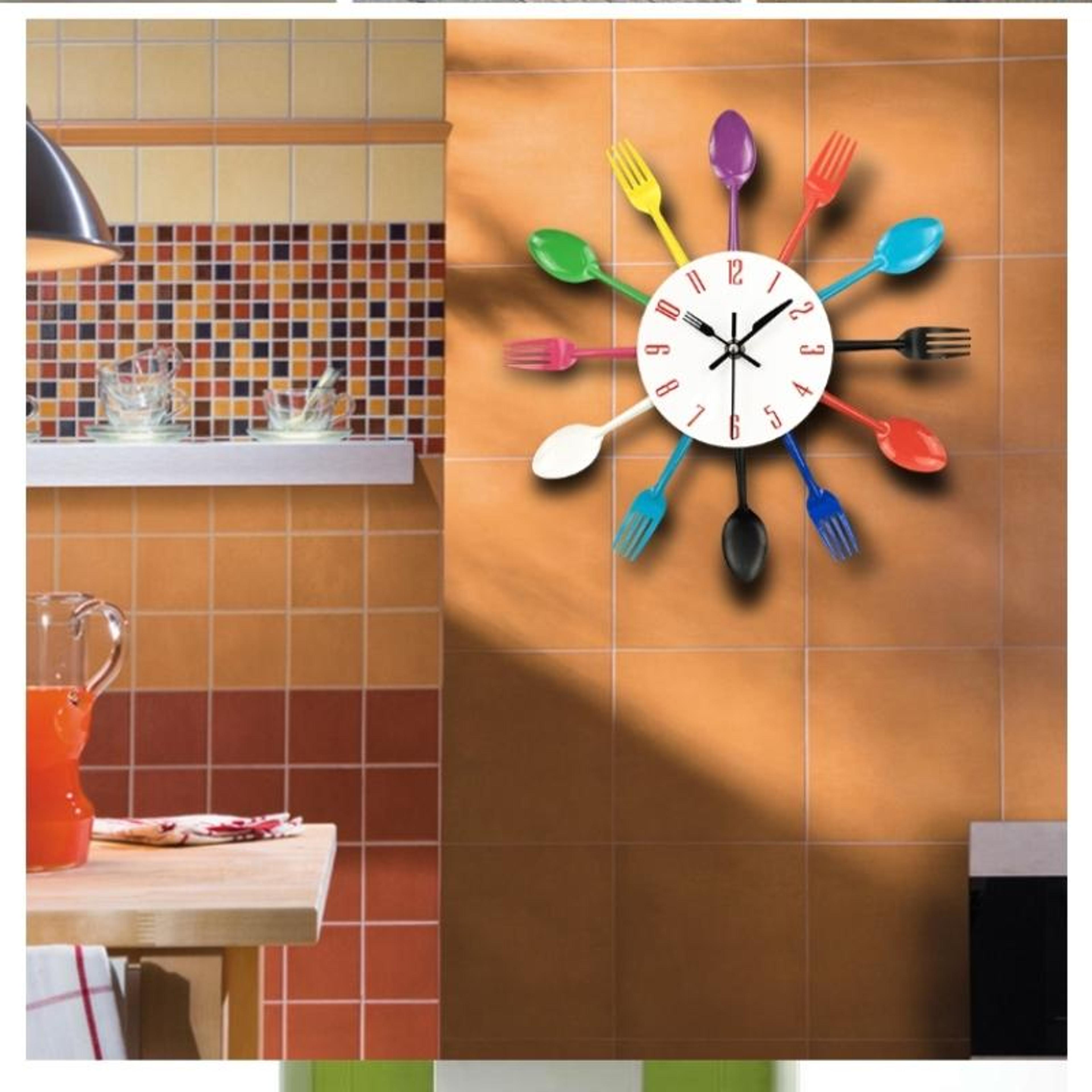 Modern Cutlery Wall Clock With Spoon And Fork Design Metal Kitchen Wall Clock 5
