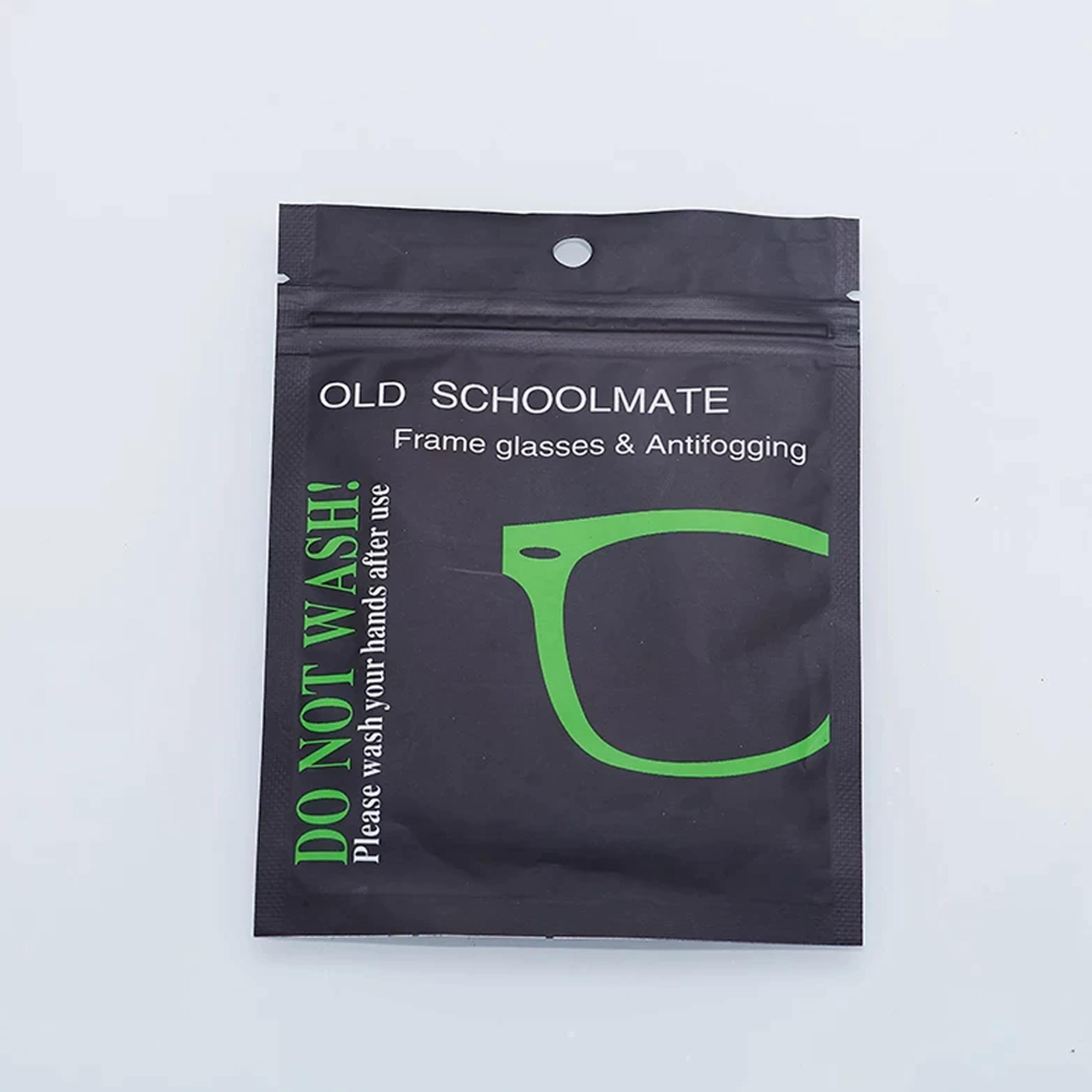 Fogresistant lens cloth for cyclists