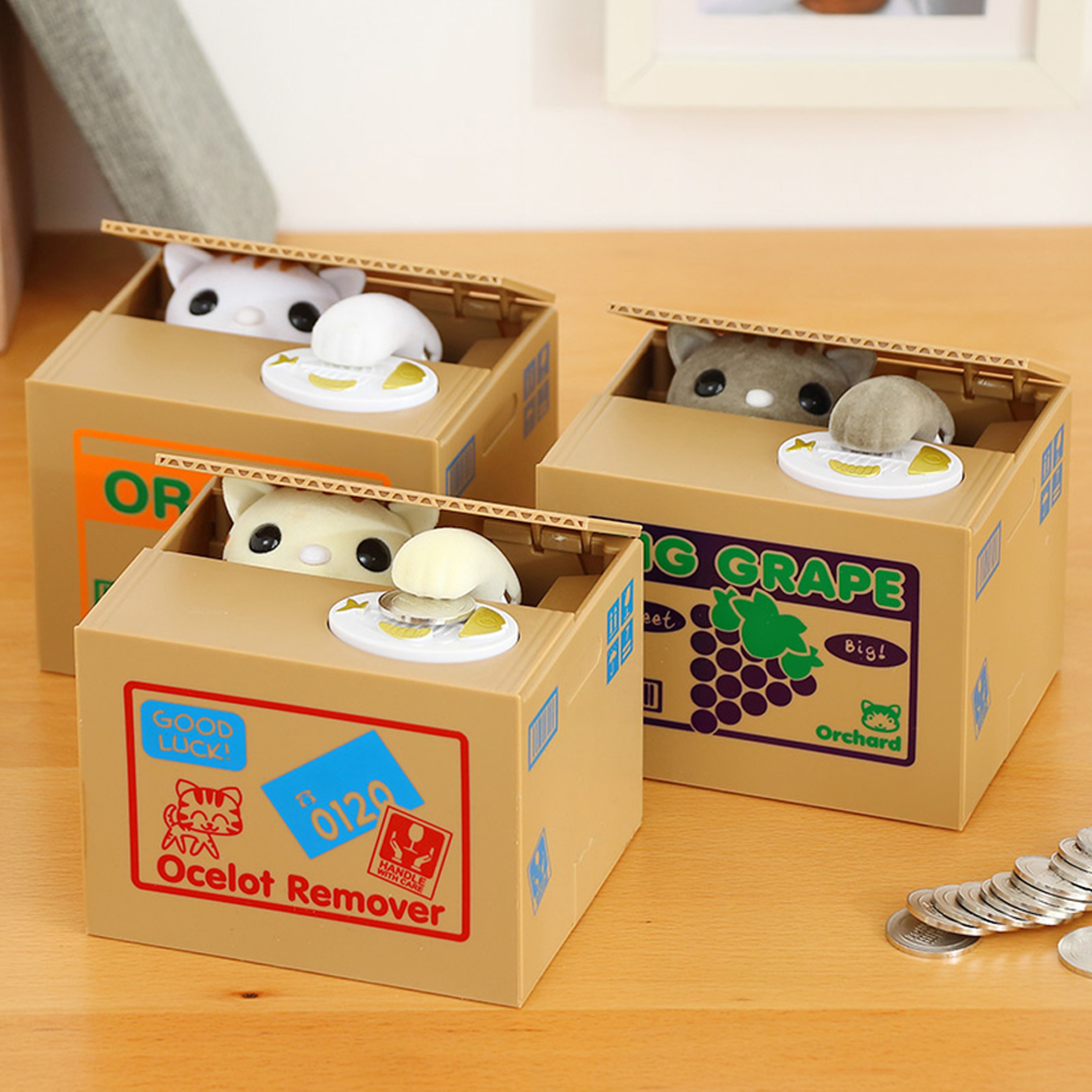 Stealing Coin Cat Piggy Bank, Plastic 1