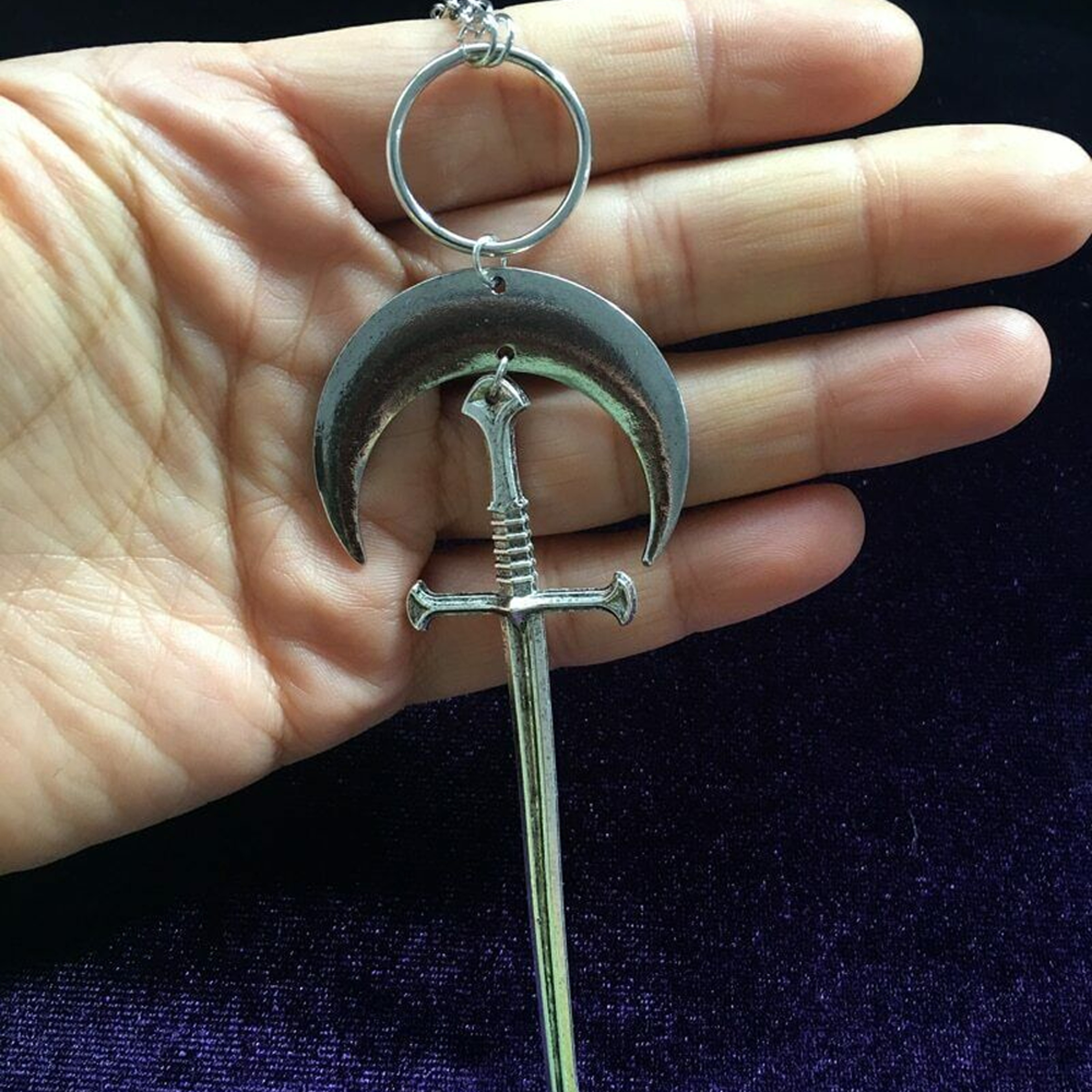 zincalloysilverswordpendantnecklacewithcrescent4