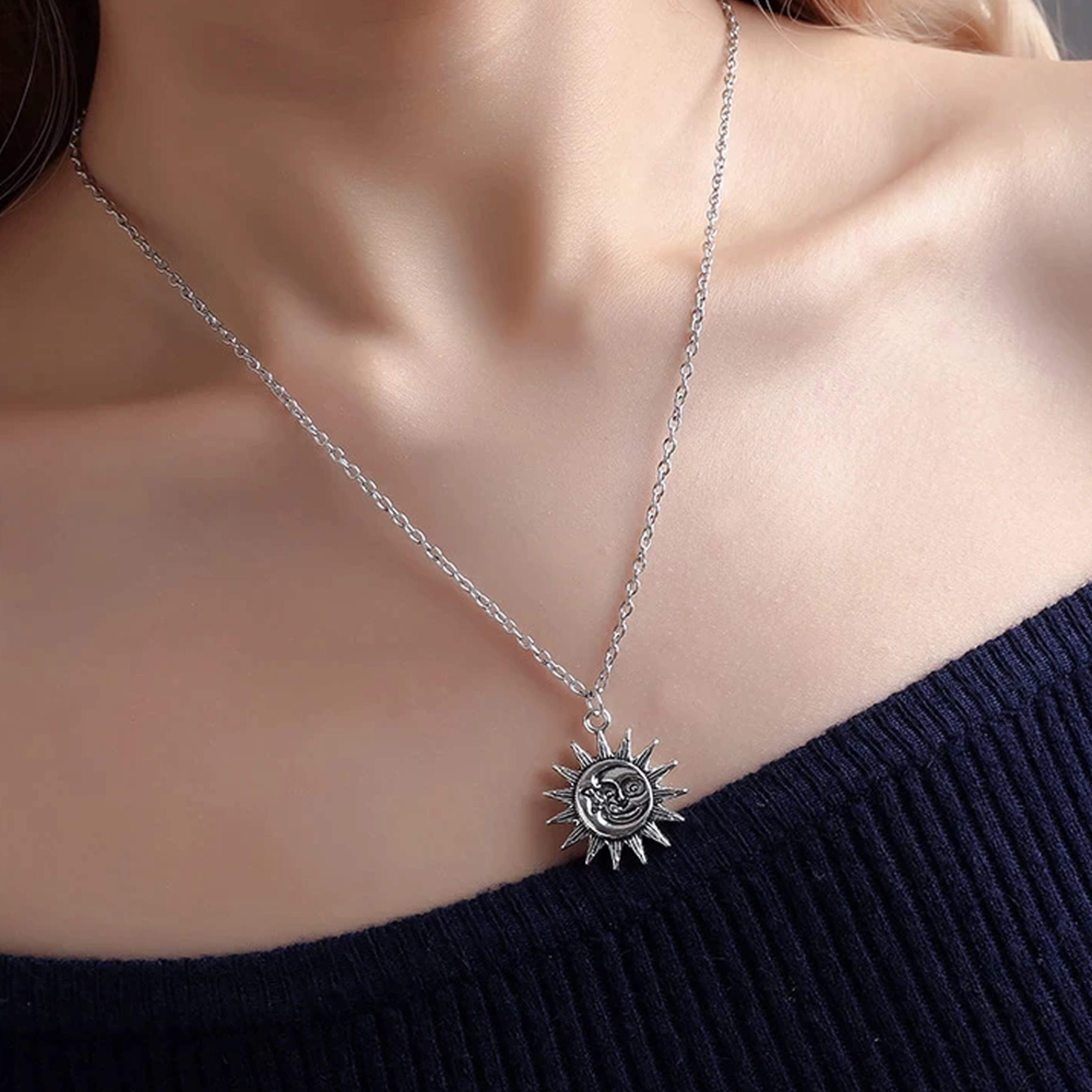 stainlesssteeldaintysunpendantnecklace2