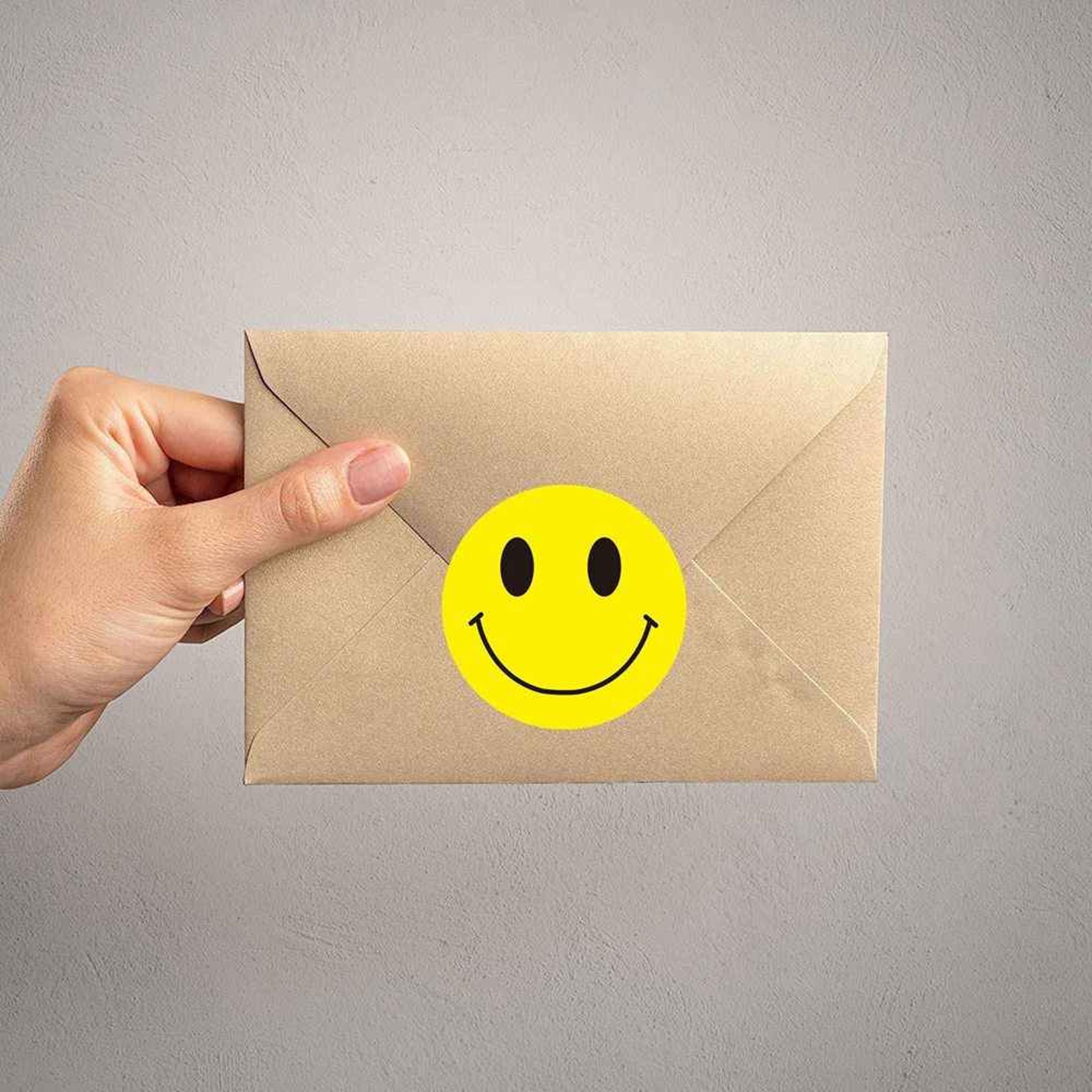 500 PCs Multipurpose Smiley Face Sticker Roll 3
