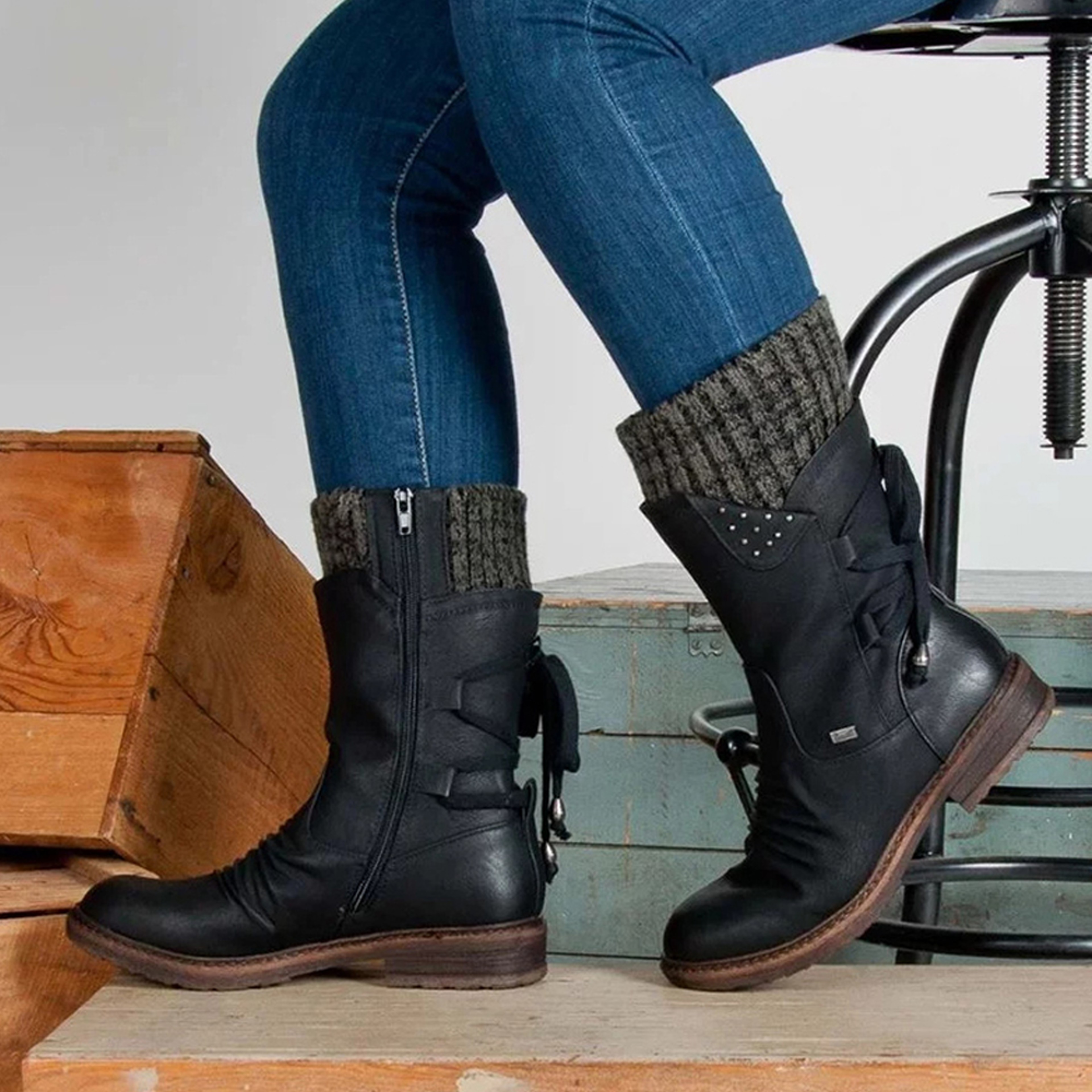 blacklaceupsnowboot1