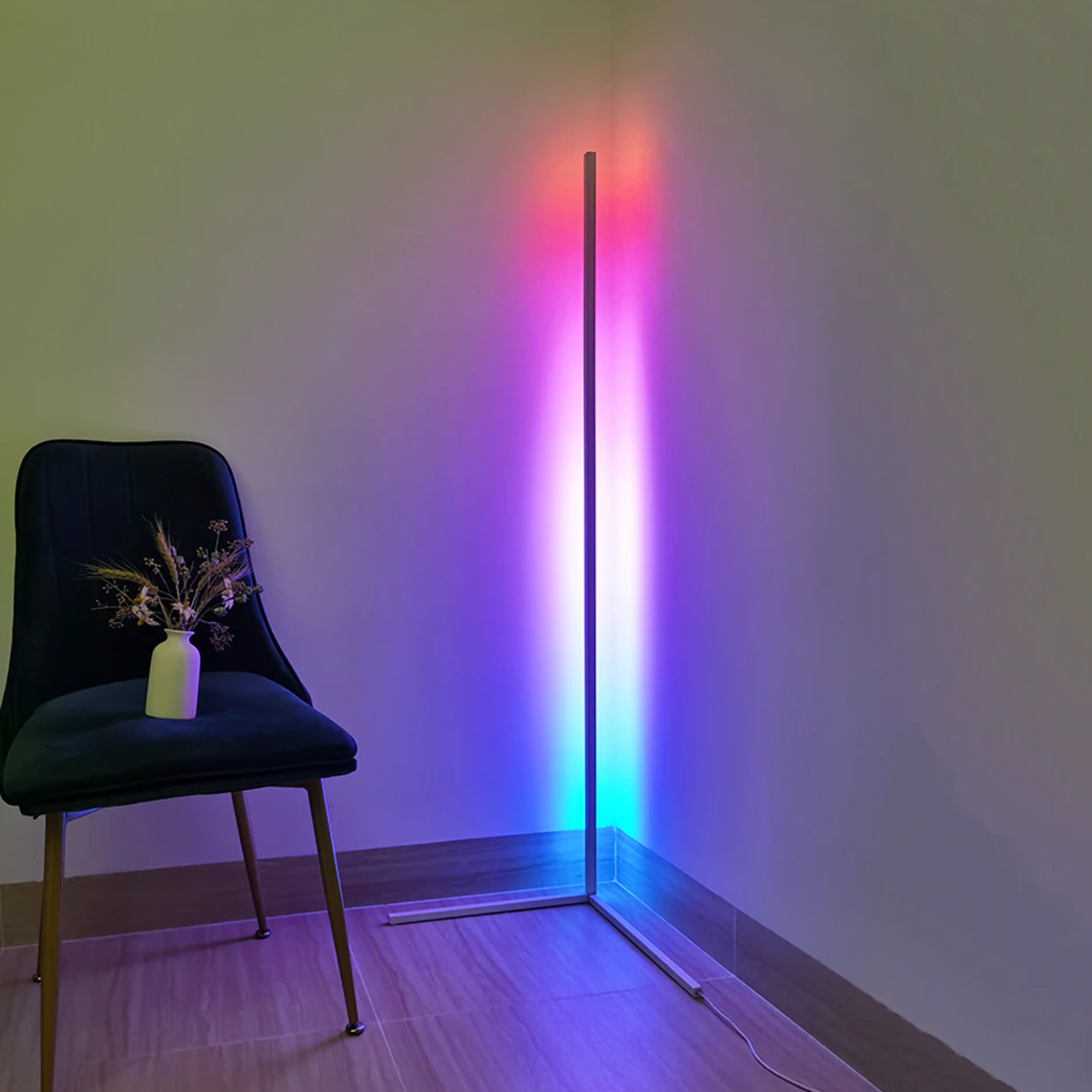 Color-Changing LED RGB Floor Lamp With Wireless Control white