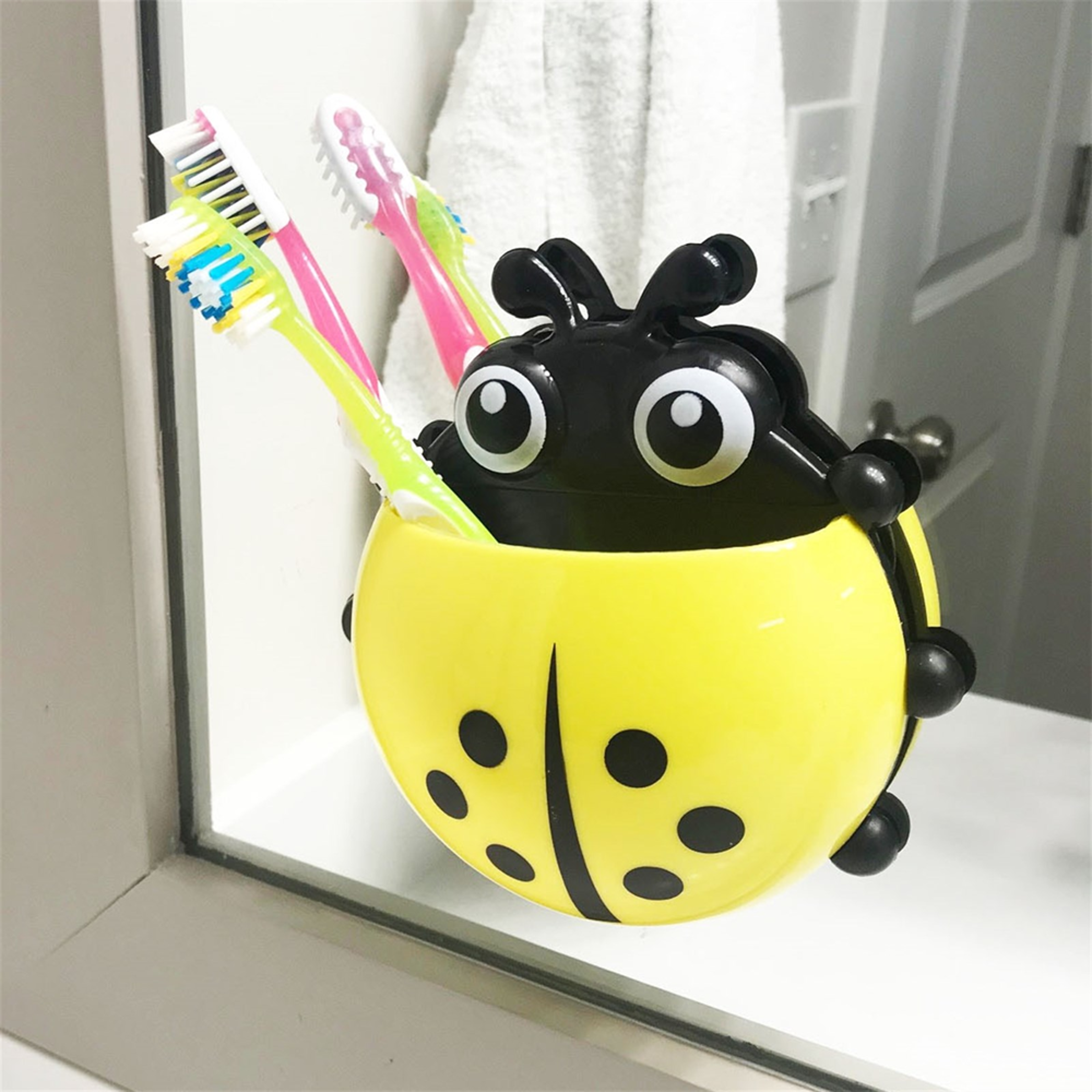 Safe and hygienic toothbrush storage for kids