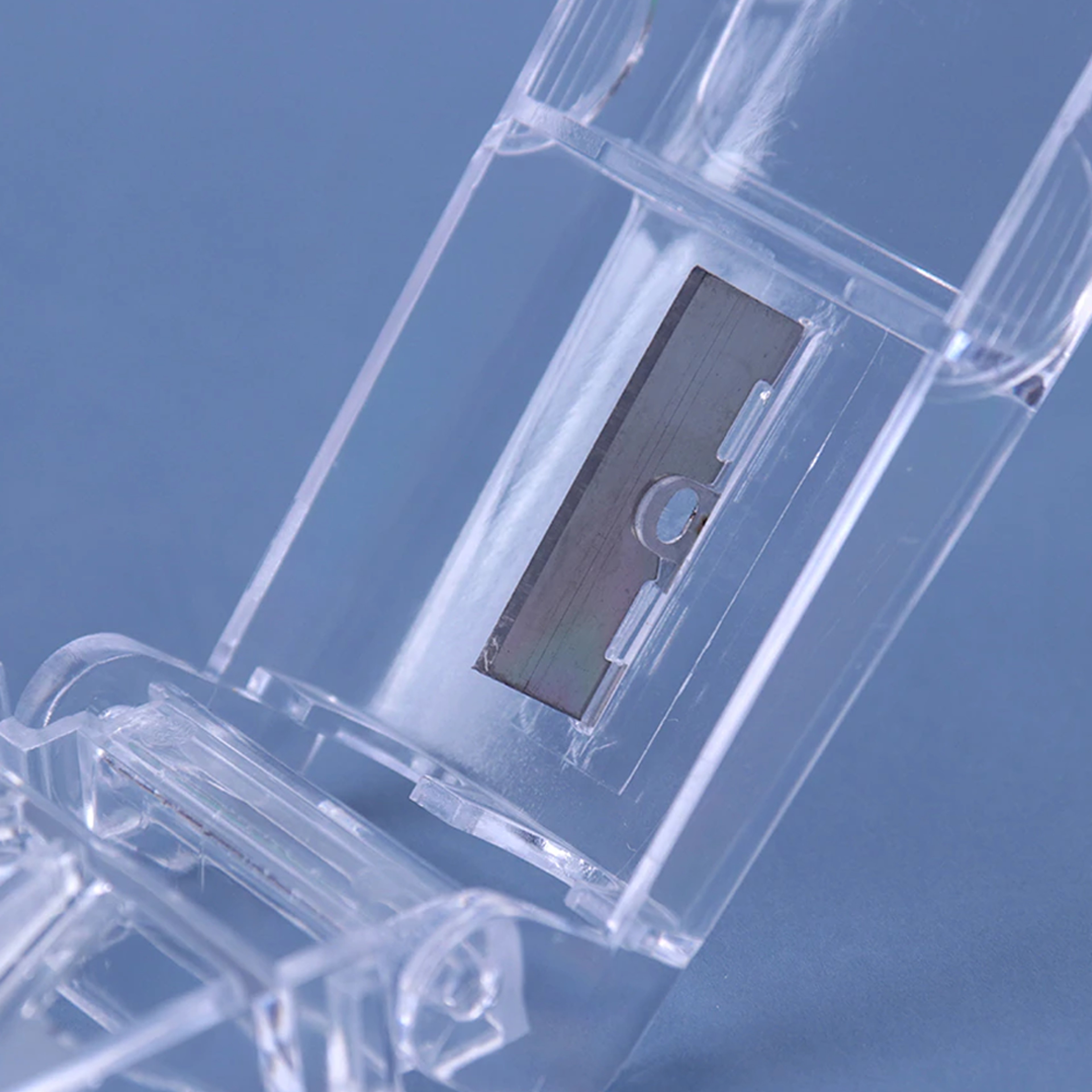 Easytouse tablet cutter for elderly