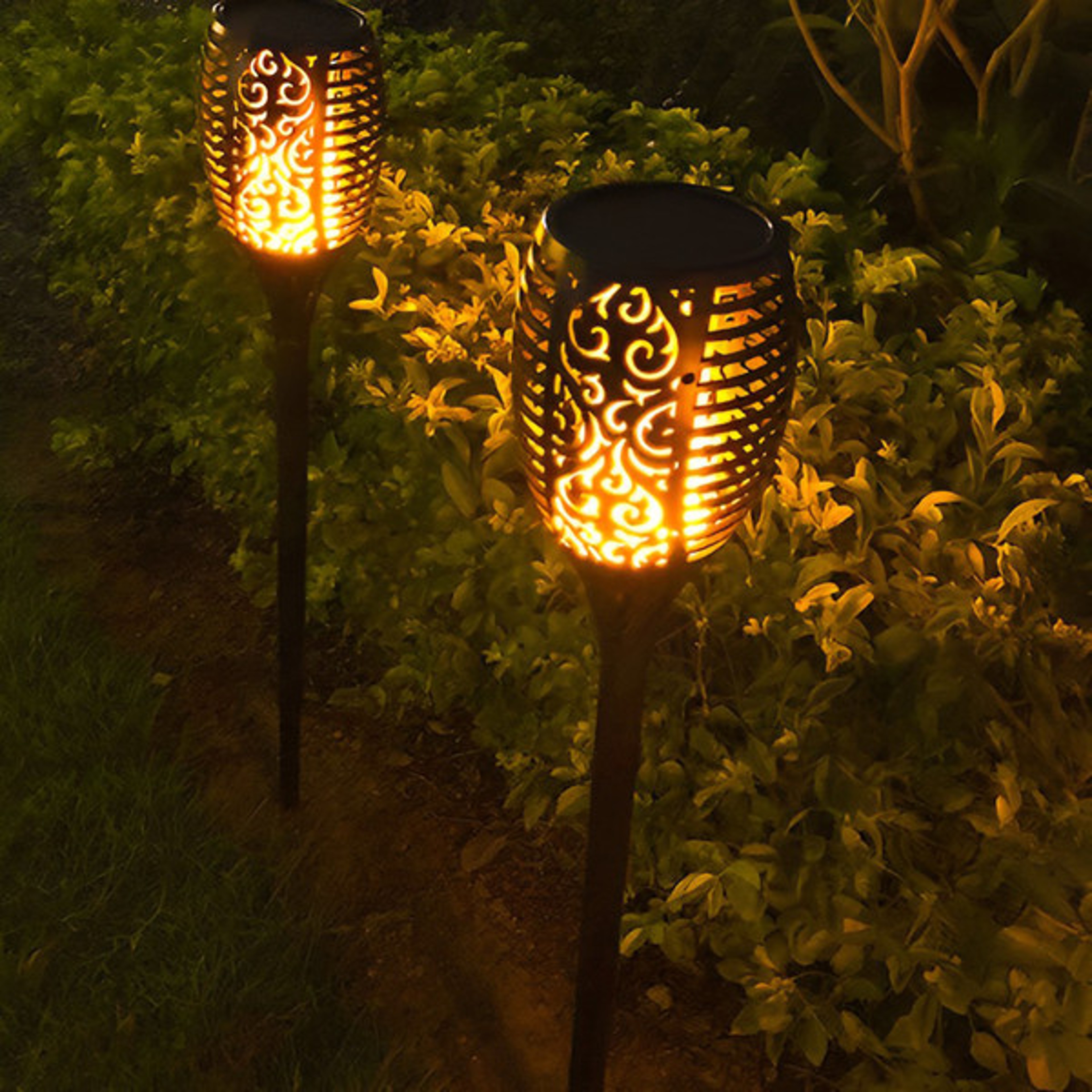 Enchant Your Evenings - Solar Torch Lights Outdoor, Realistic Flame Effect, IP65 Waterproof & Wireless2