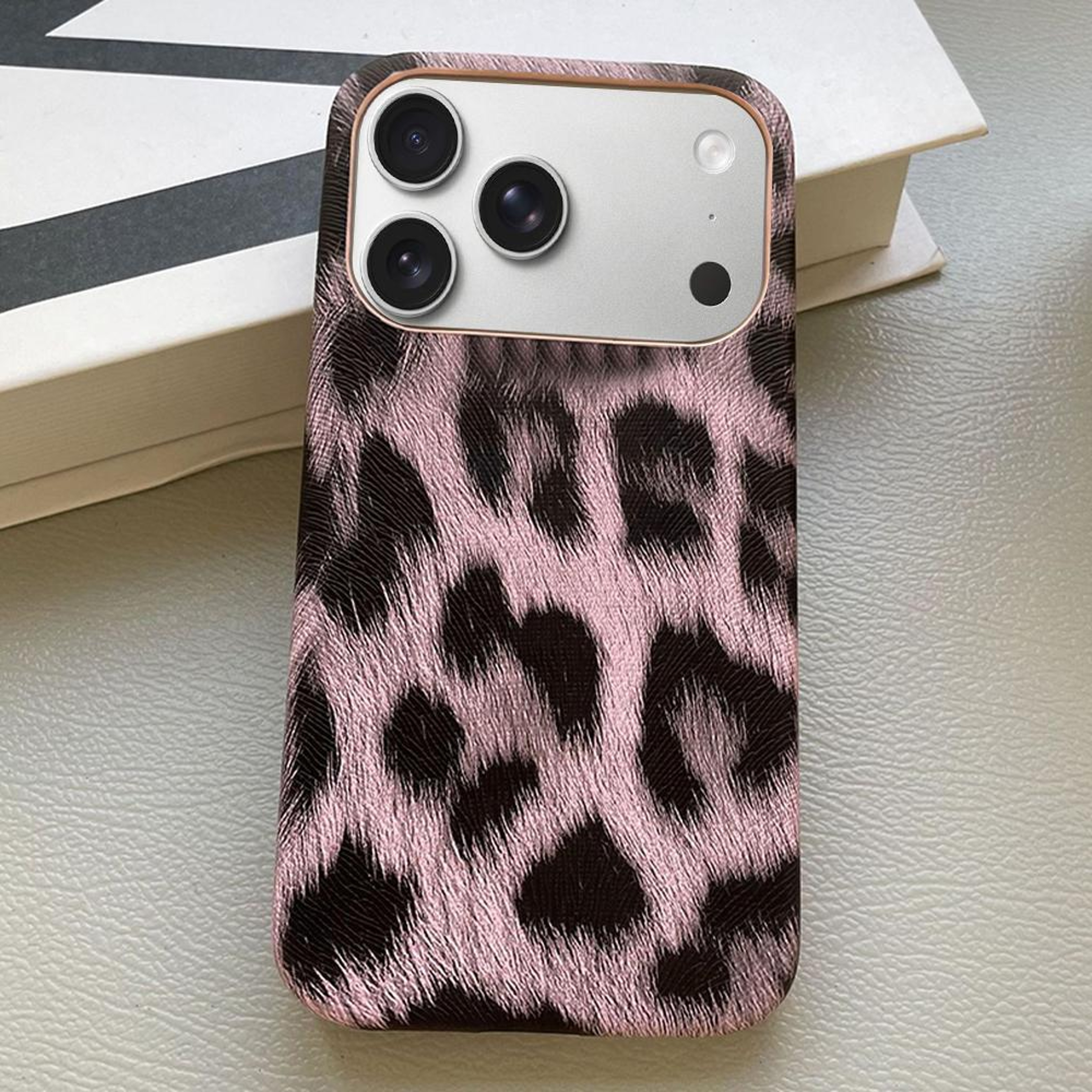 Leopard Print IPhone 18 Pro Case With LeatherTextured PU Protection 0