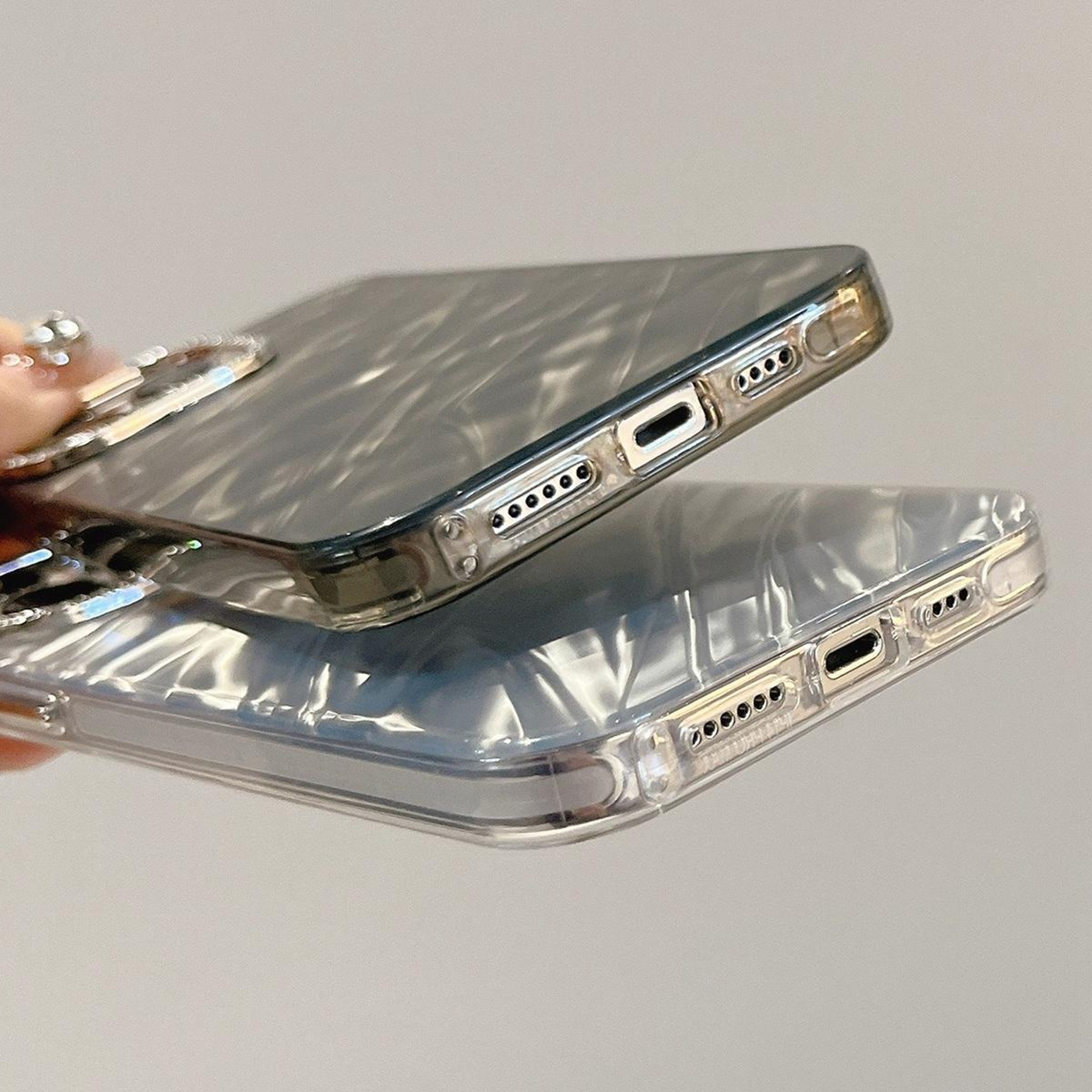 IPhone 18 Pro Rhinestone Camera Frame Wavy Acrylic TPU Phone Case 3