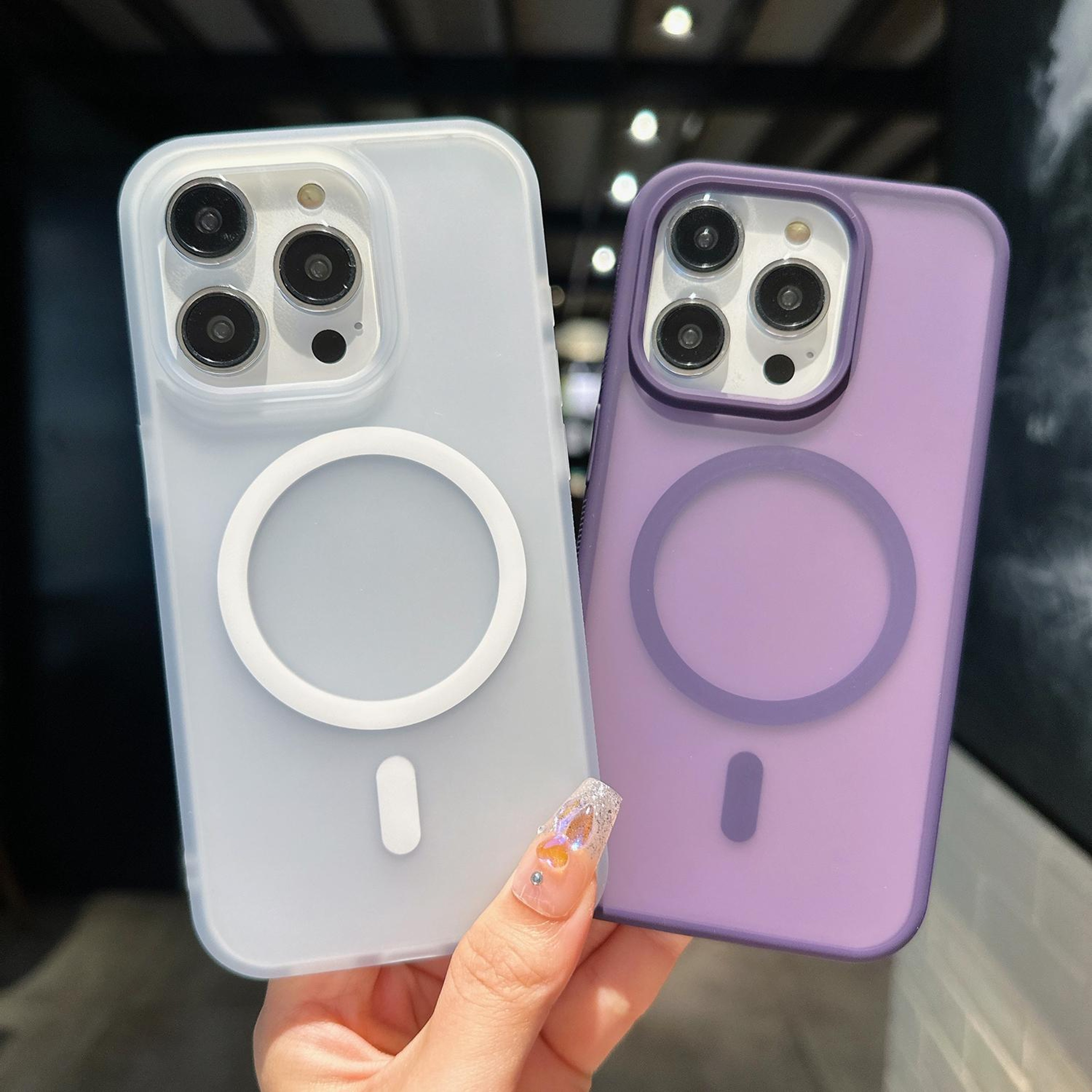 Transparent IPhone 18 Pro TPU PC Case With Magnetic Wireless Charging 2