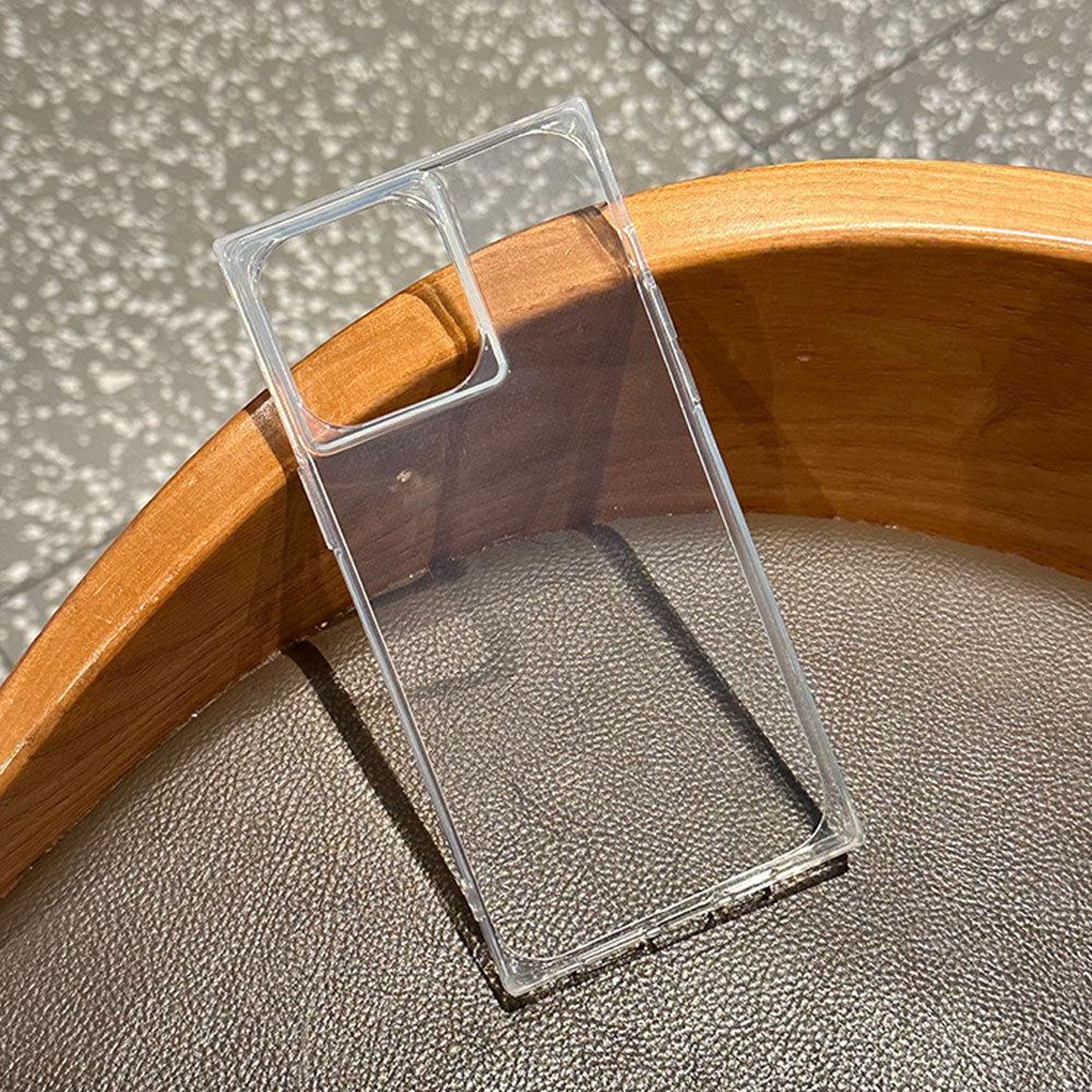 iPhone 18 Pro Transparent TPU Protective Phone Case – view 2
