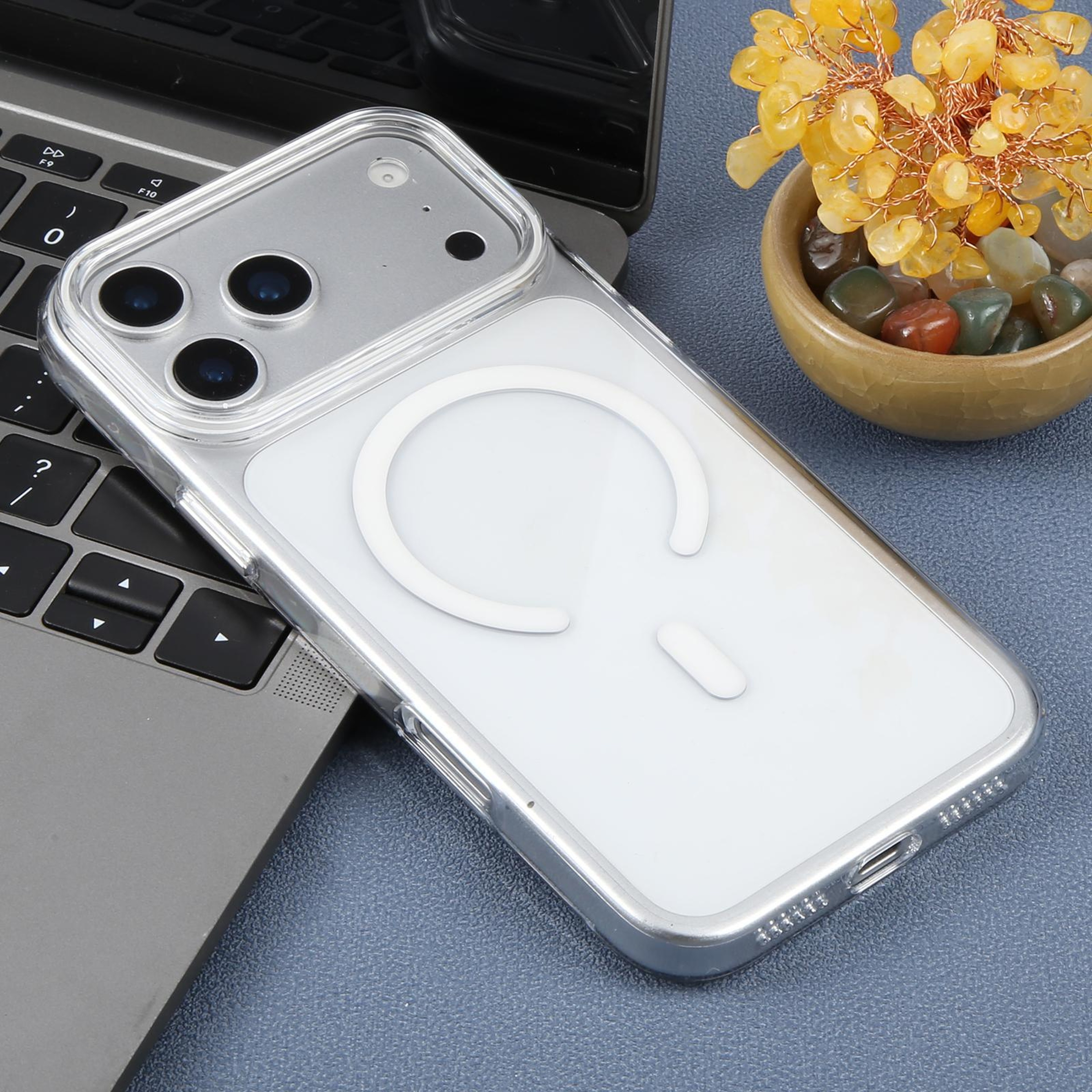Magnetic Clear PC Phone Case for iPhone 18 Pro Max – view 2