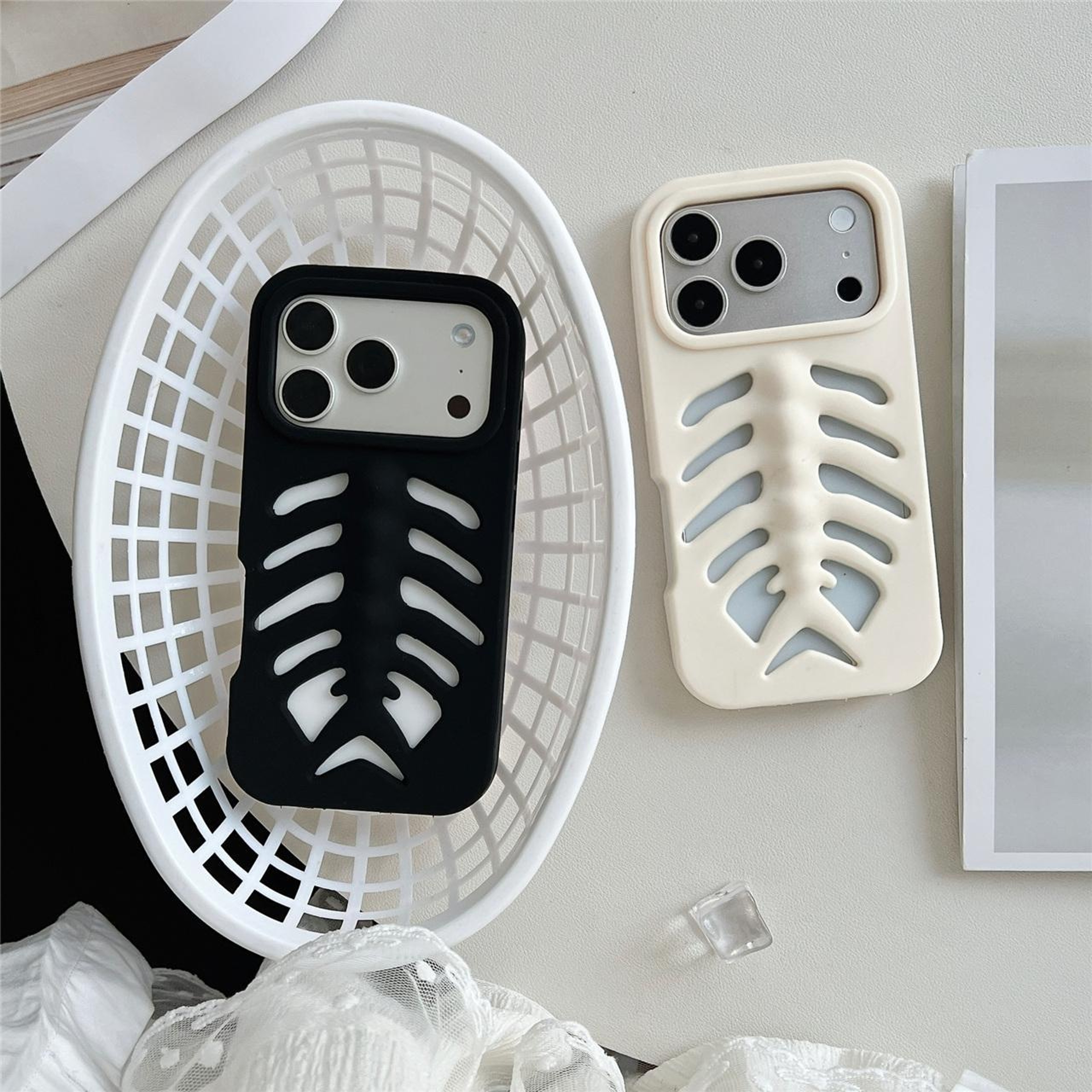 Fishbone Silicone Phone Case For IPhone 18 Pro With Magnetic Charging 3