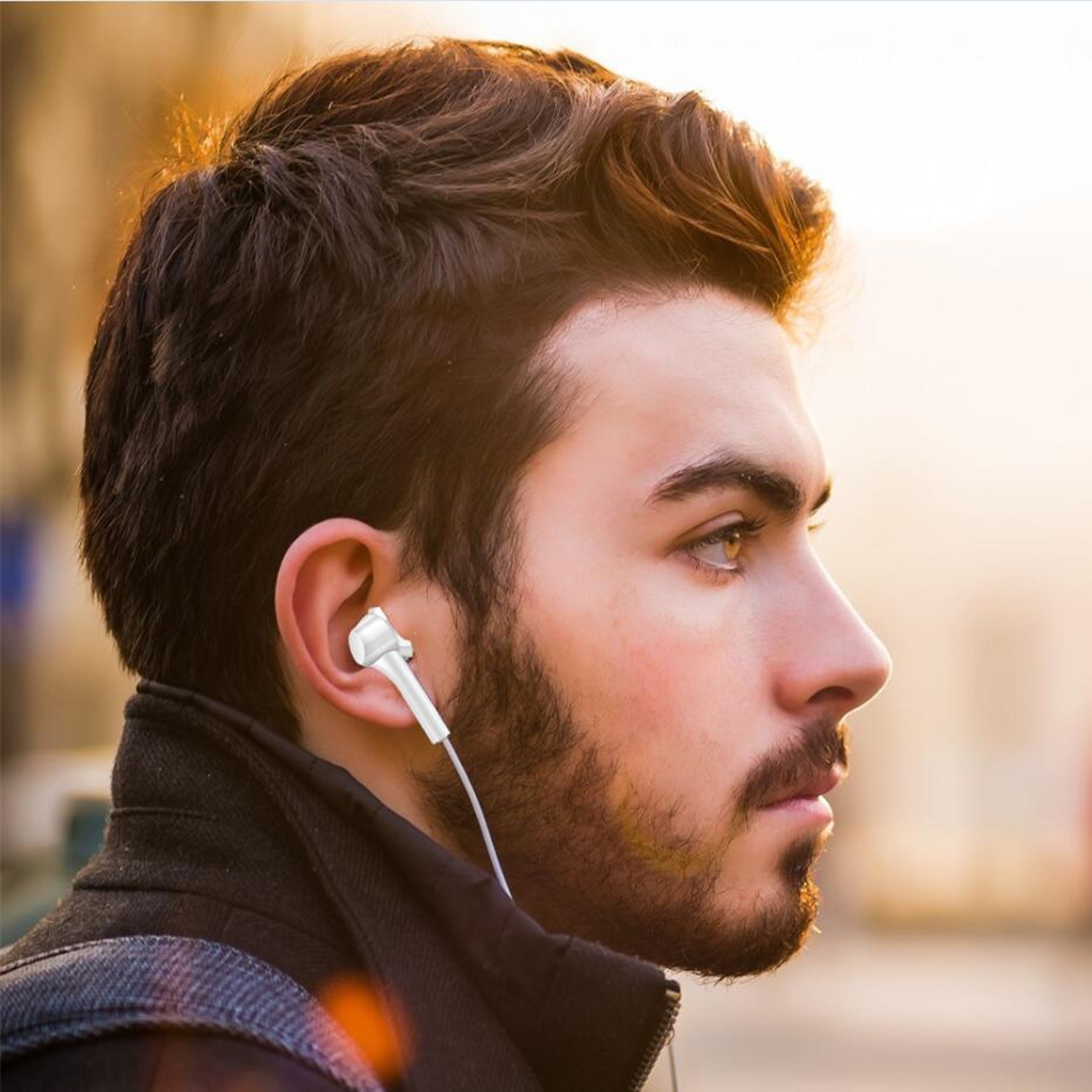 Stereo Wire Controlled Earphone With Built In Microphone And 39 Foot Cable 7