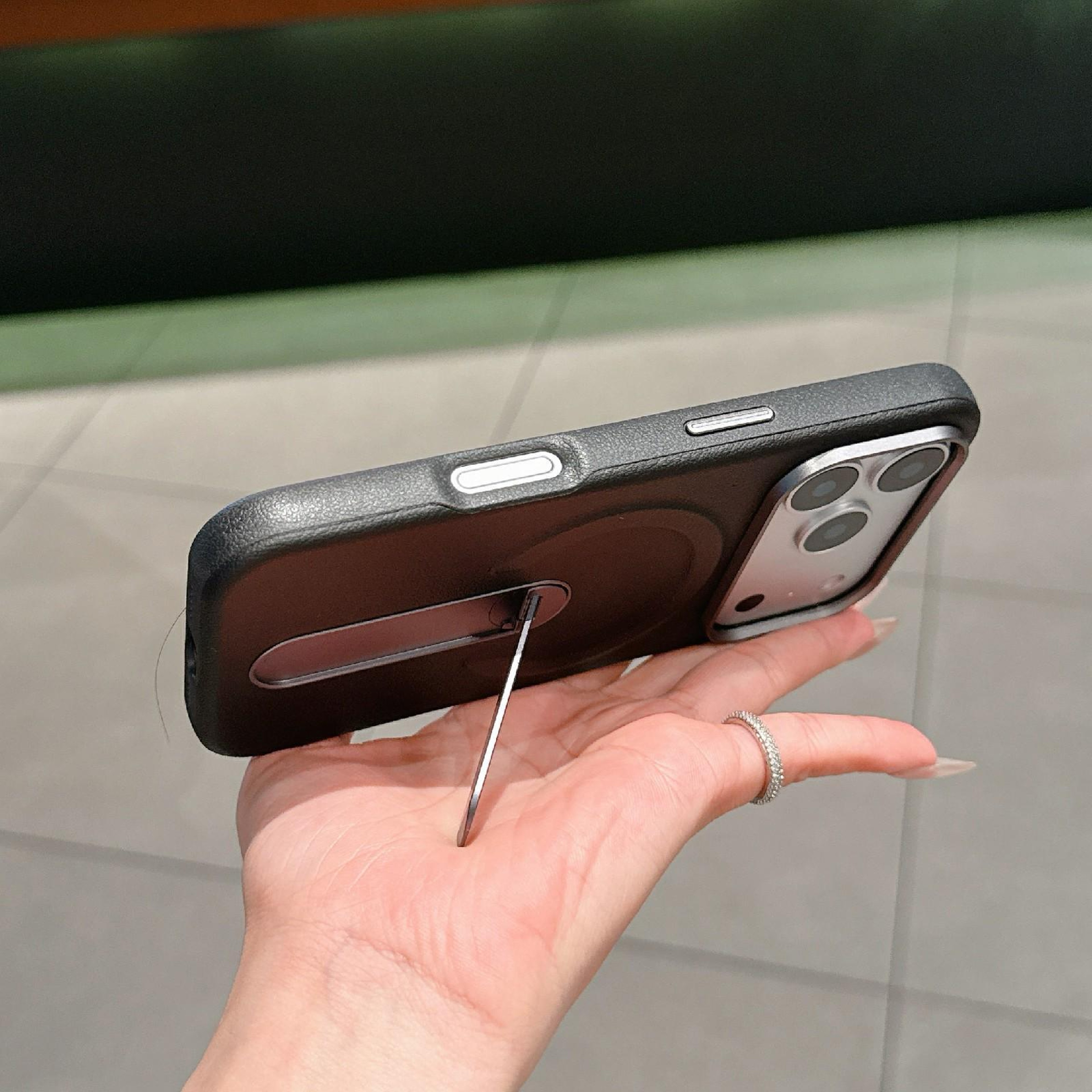 IPhone 18 Pro Max Magnetic Phone Case With Invisible Holder And Shockproof Corners 5