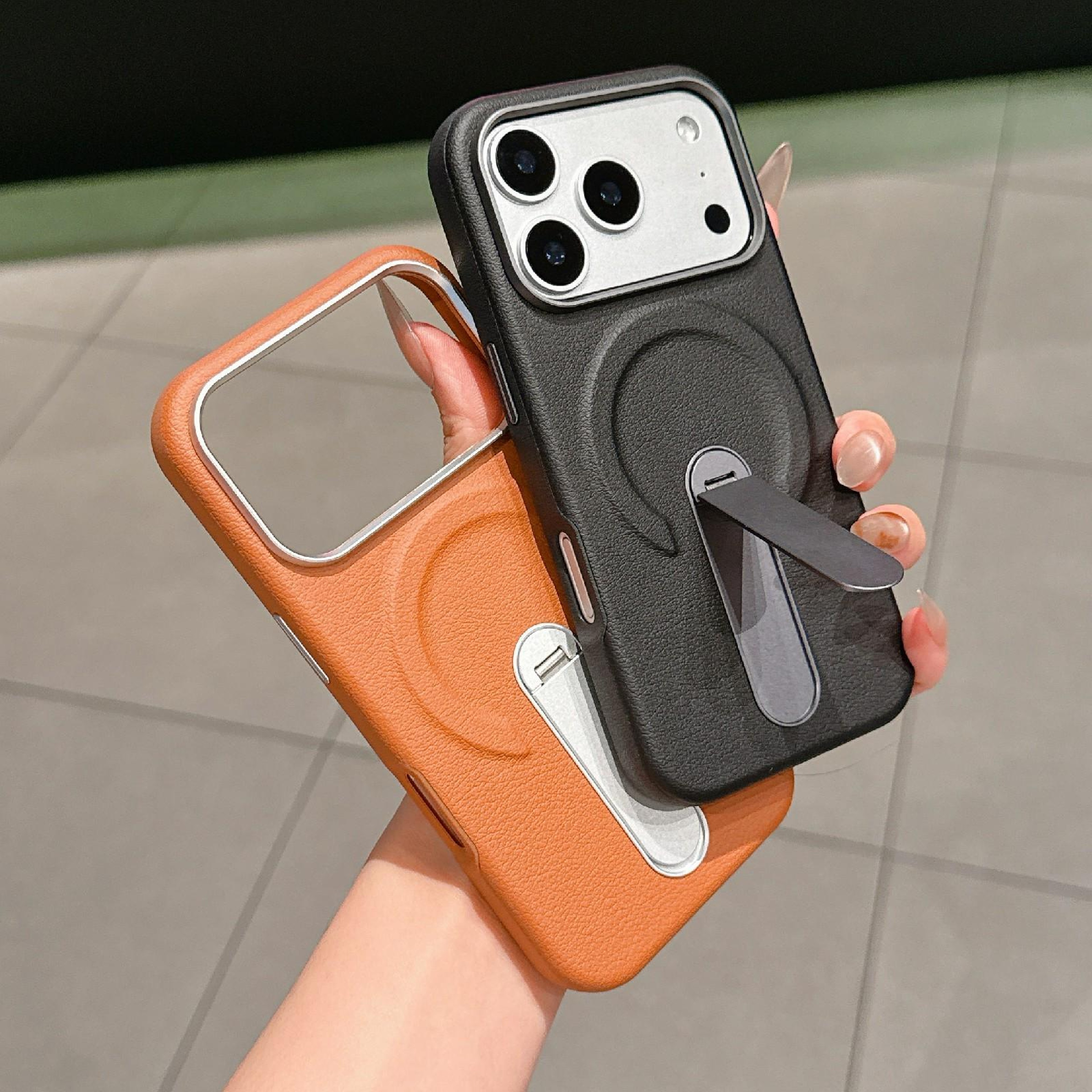 IPhone 18 Pro Max Magnetic Phone Case With Invisible Holder And Shockproof Corners 8