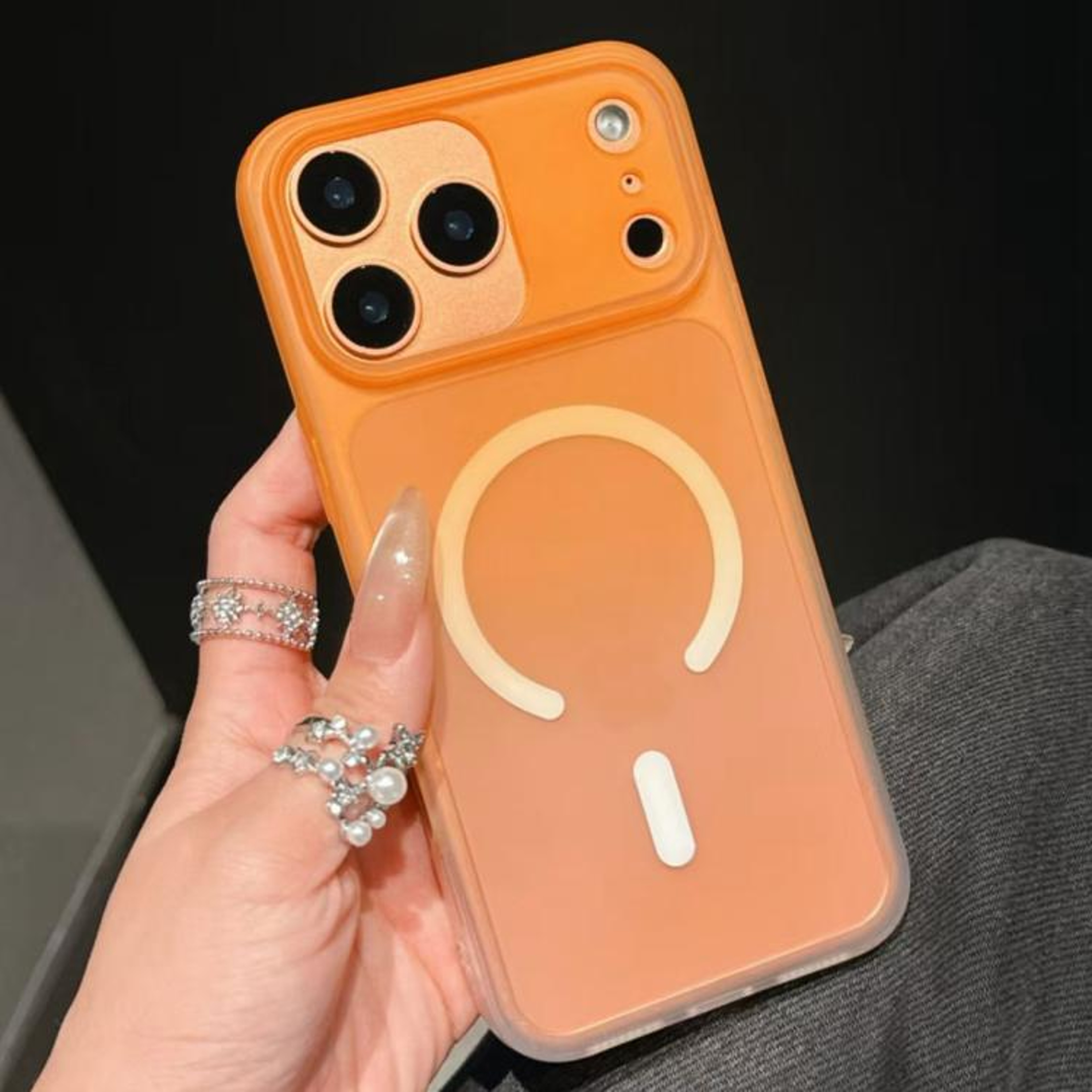 IPhone 17 Pro Max Frosted Gradient Magnetic TPU Case With Slim Shockproof Protection 5