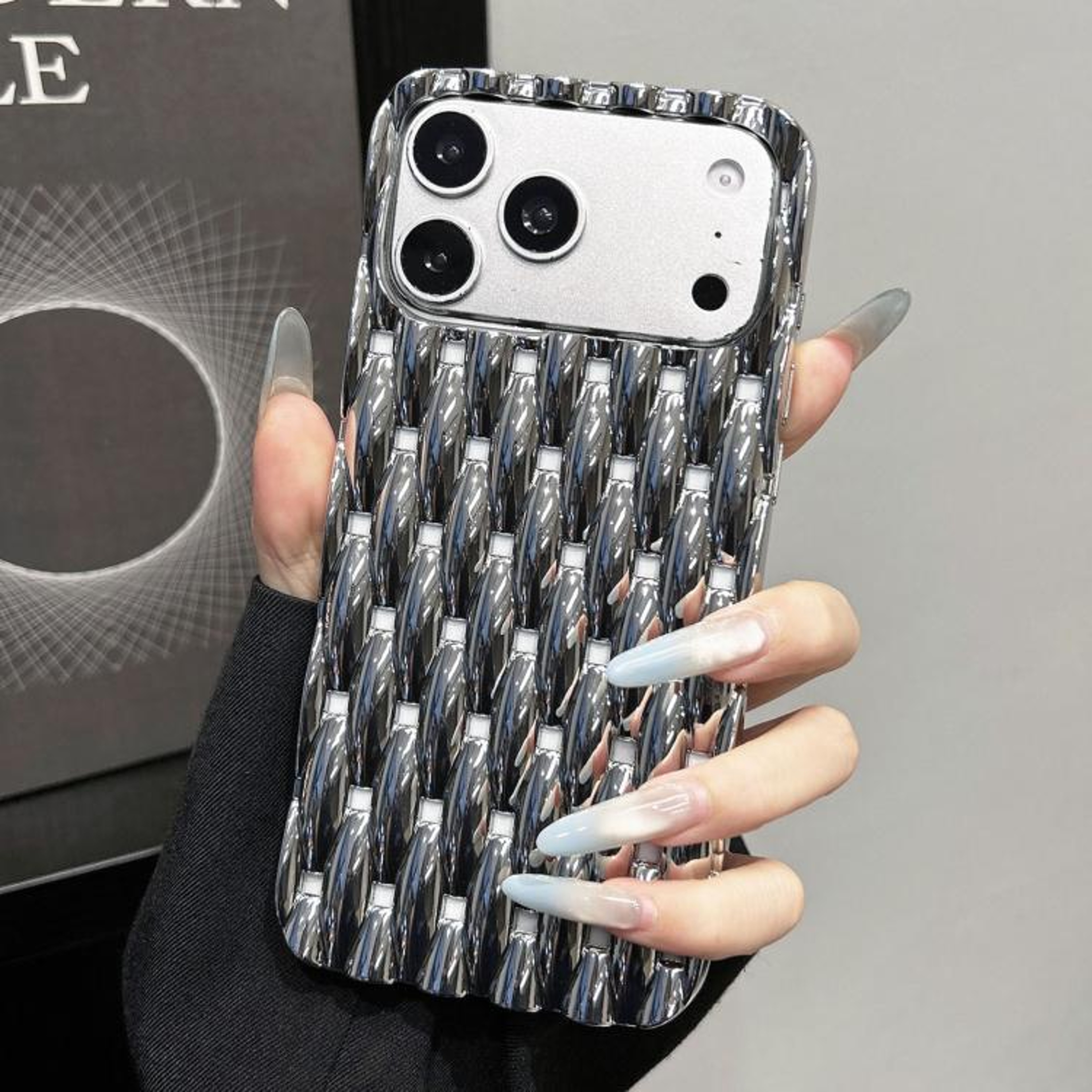 IPhone 18 Pro Max Heat Dissipation TPU Case With Electroplated Hollow Twisted Design 7